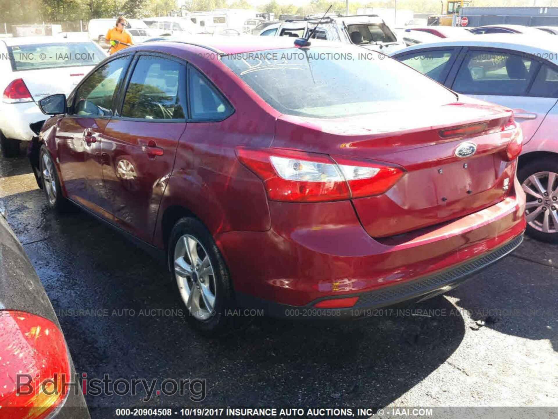2014 Ford Focus - VIN: 1FADP3F25EL104762 - Фото 3