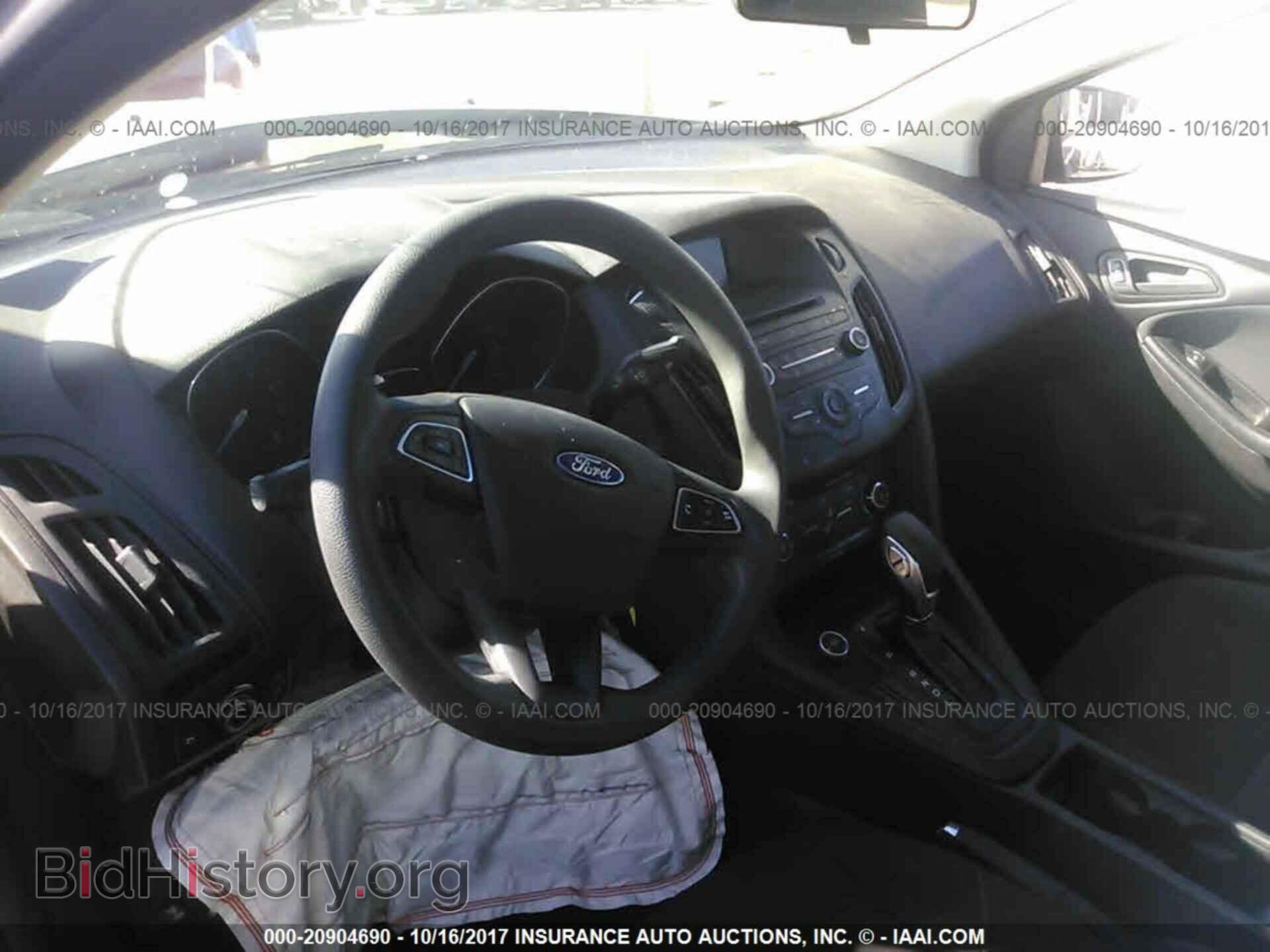 2015 Ford Focus - VIN: 1FADP3E28FL268817 - Photo 5