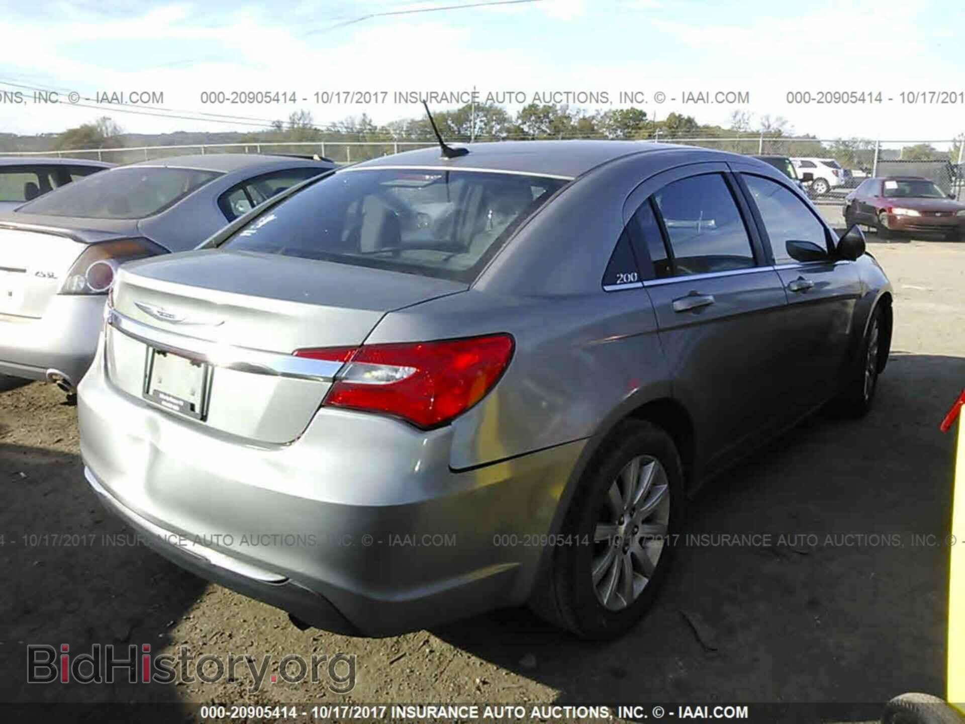 2013 Chrysler 200 - VIN: 1C3CCBBB1DN553526 - Фото 4