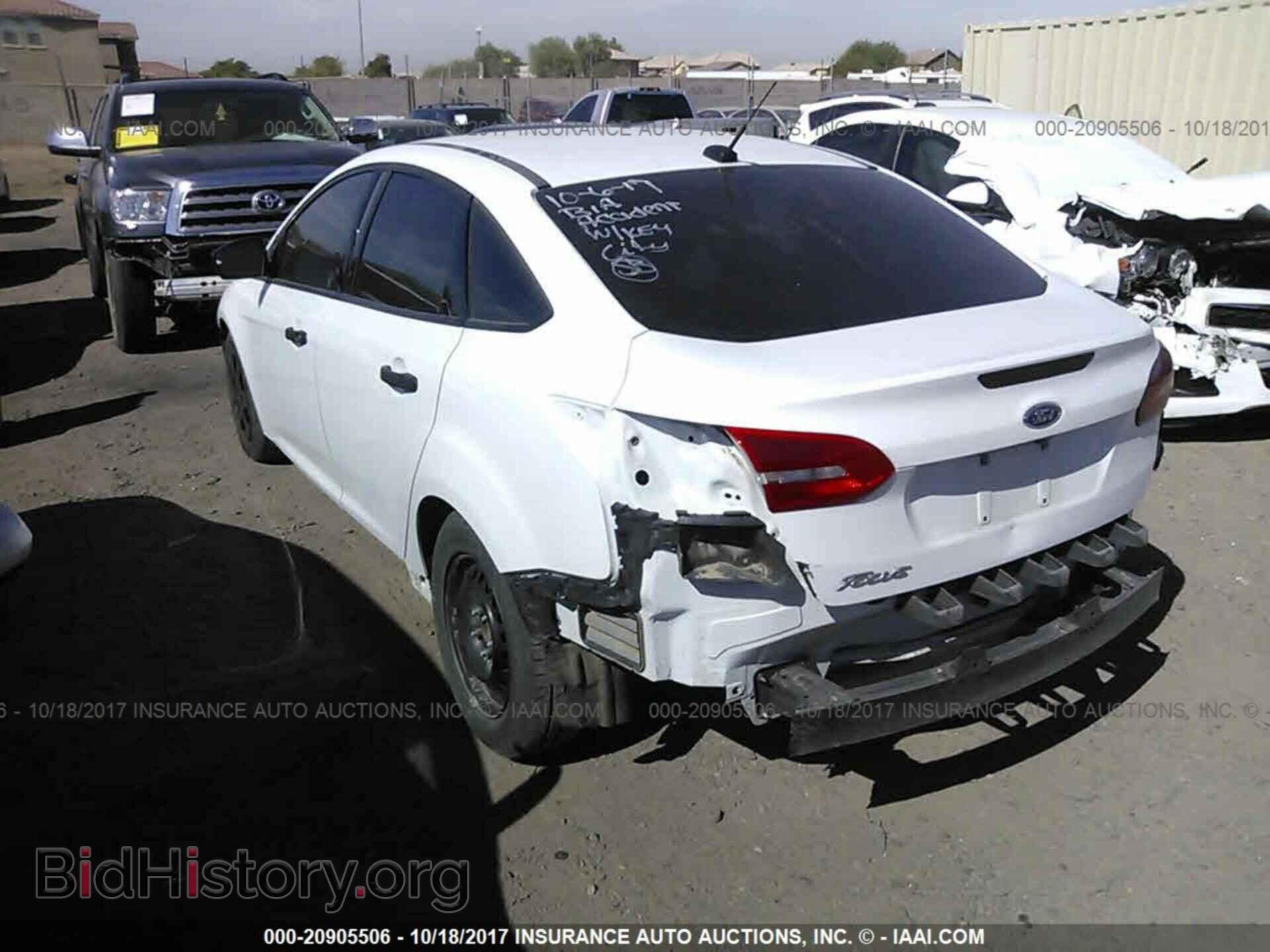2016 Ford Focus - VIN: 1FADP3E28GL254580 - Фото 3