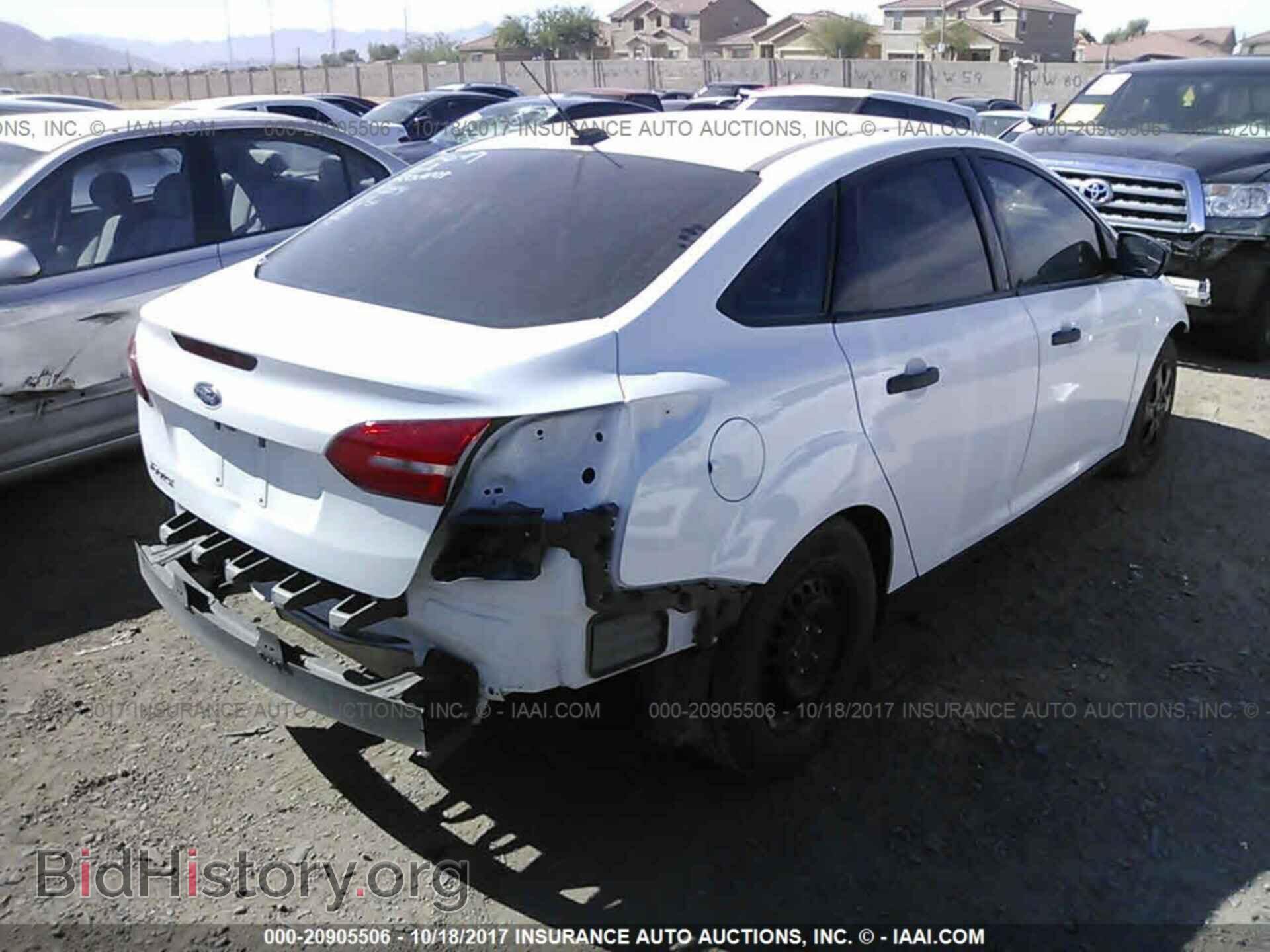 2016 Ford Focus - VIN: 1FADP3E28GL254580 - Фото 4