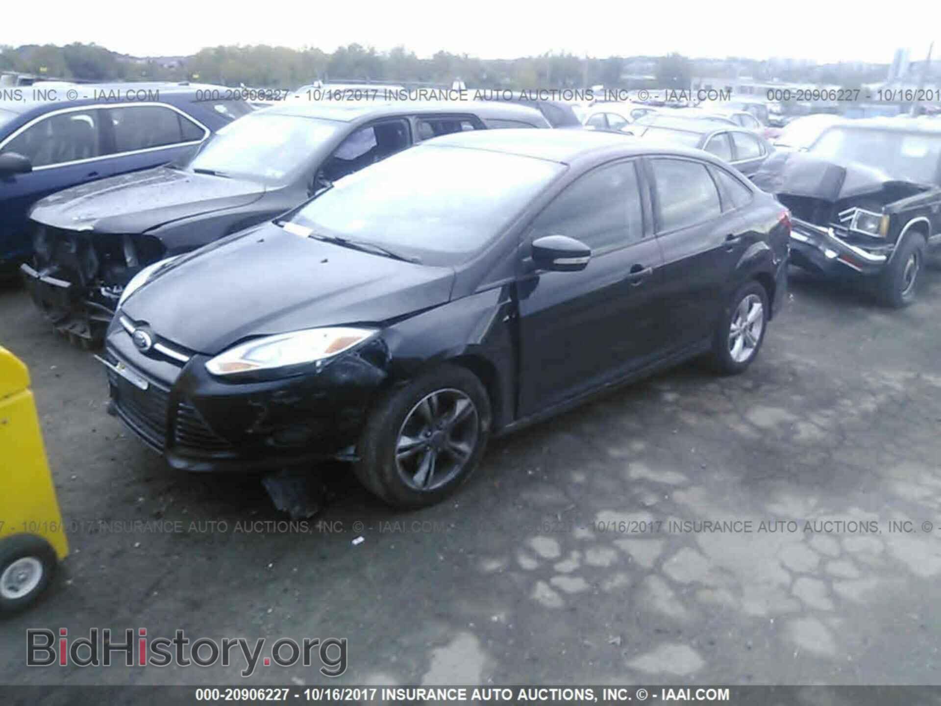 2013 Ford Focus - VIN: 1FADP3F27DL379628 - Фото 2