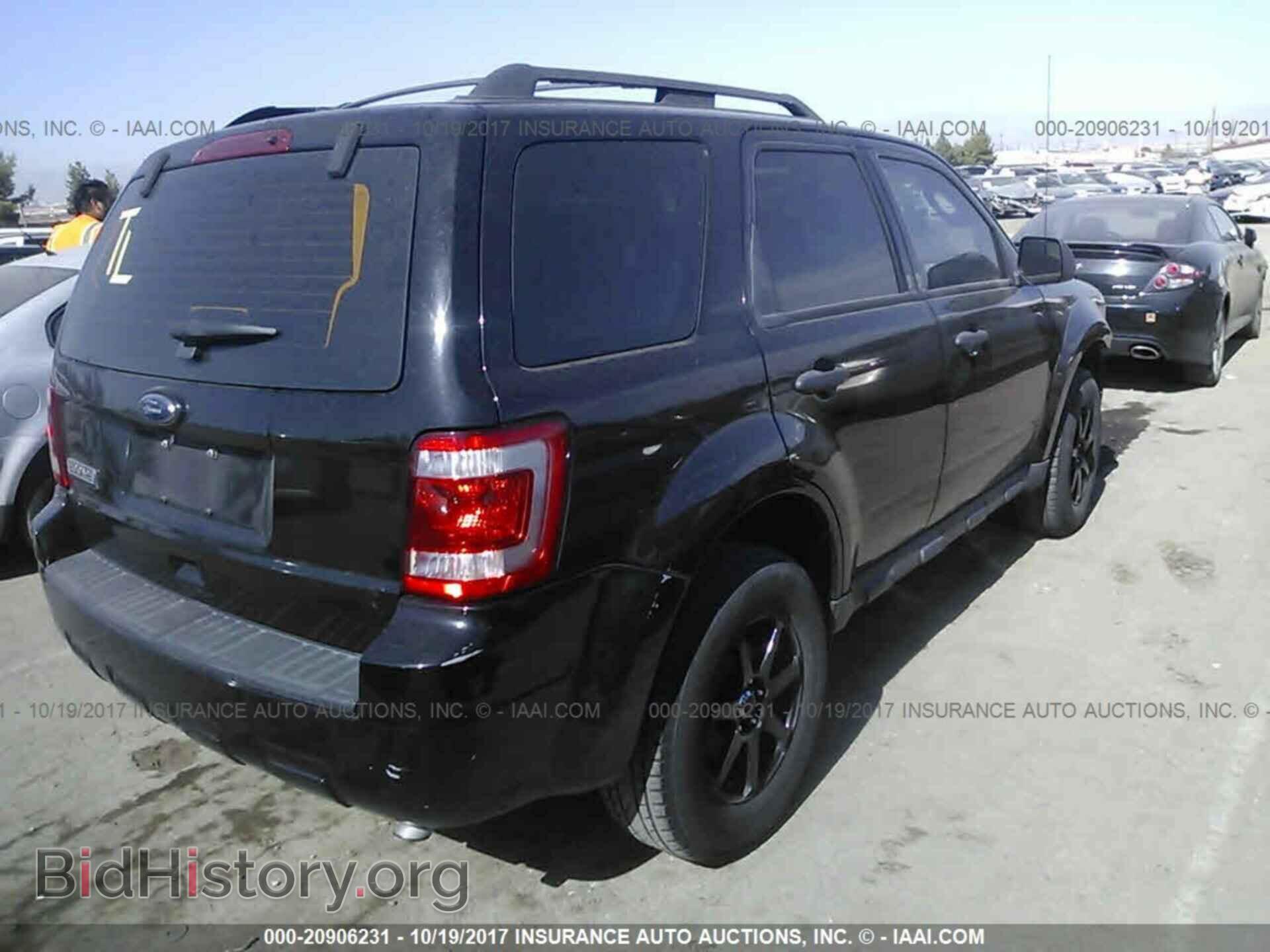 2011 Ford Escape - VIN: 1FMCU0C78BKA24446 - Фото 4