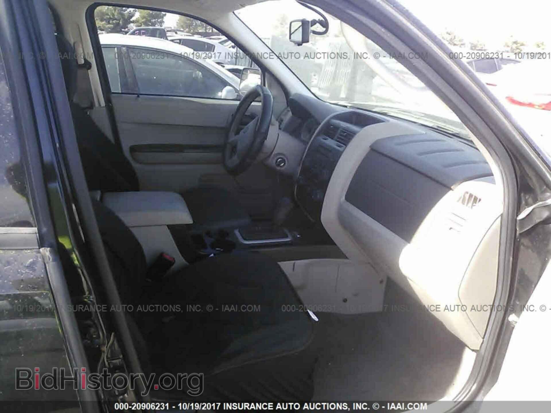 2011 Ford Escape - VIN: 1FMCU0C78BKA24446 - Фото 5