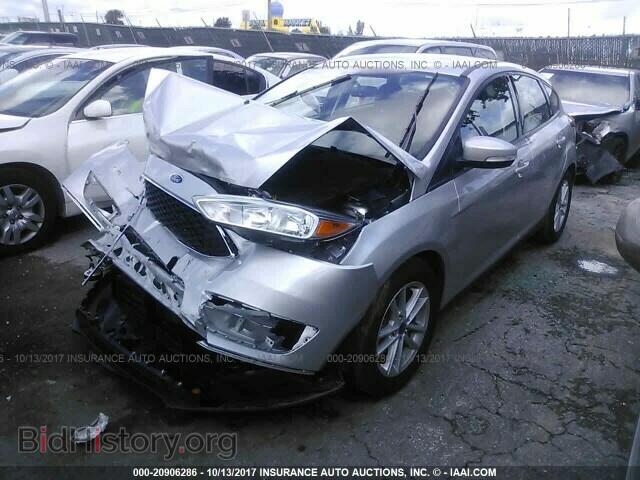 2017 Ford Focus - VIN: 1FADP3K25HL302011 - Photo 2