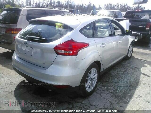 2017 Ford Focus - VIN: 1FADP3K25HL302011 - Photo 4