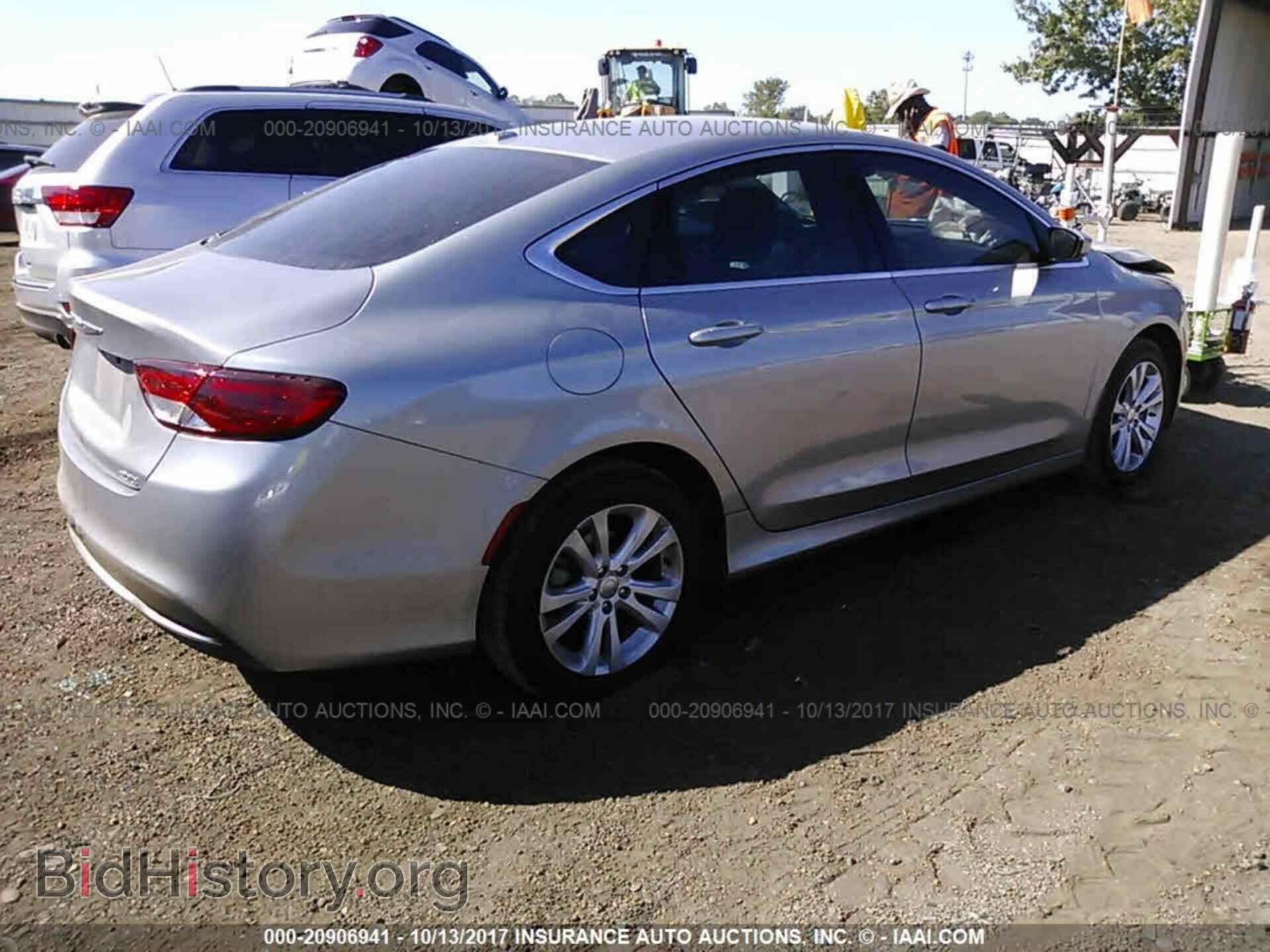 2015 Chrysler 200 - VIN: 1C3CCCAB9FN759901 - Photo 4