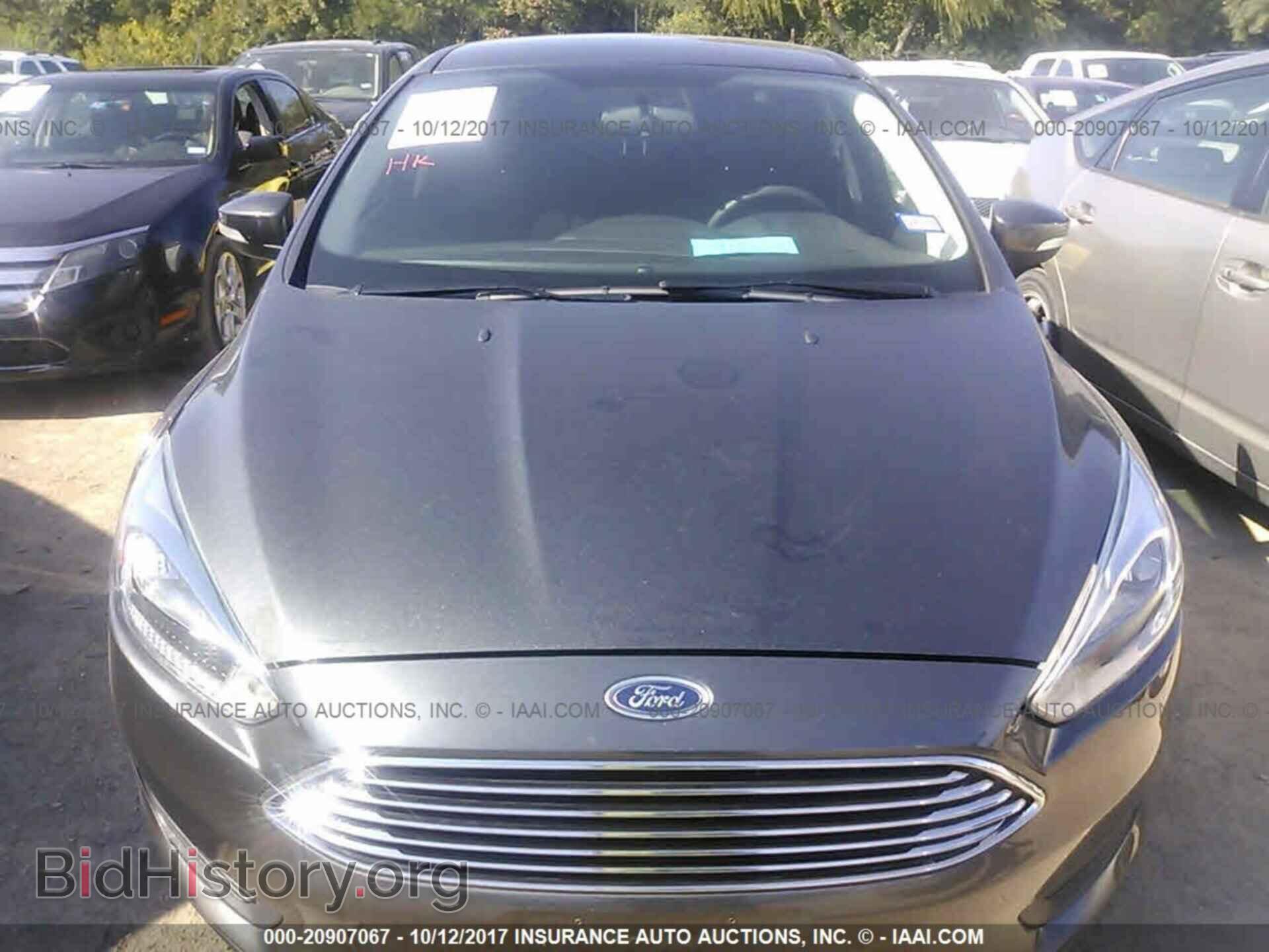 2016 Ford Focus - VIN: 1FADP3F27GL324486 - Photo 6