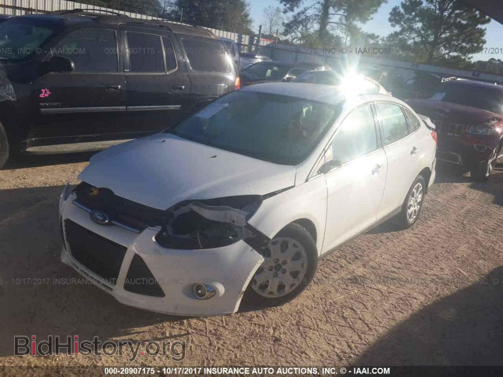 2012 Ford Focus - VIN: 1FAHP3F25CL126064 - Photo 2