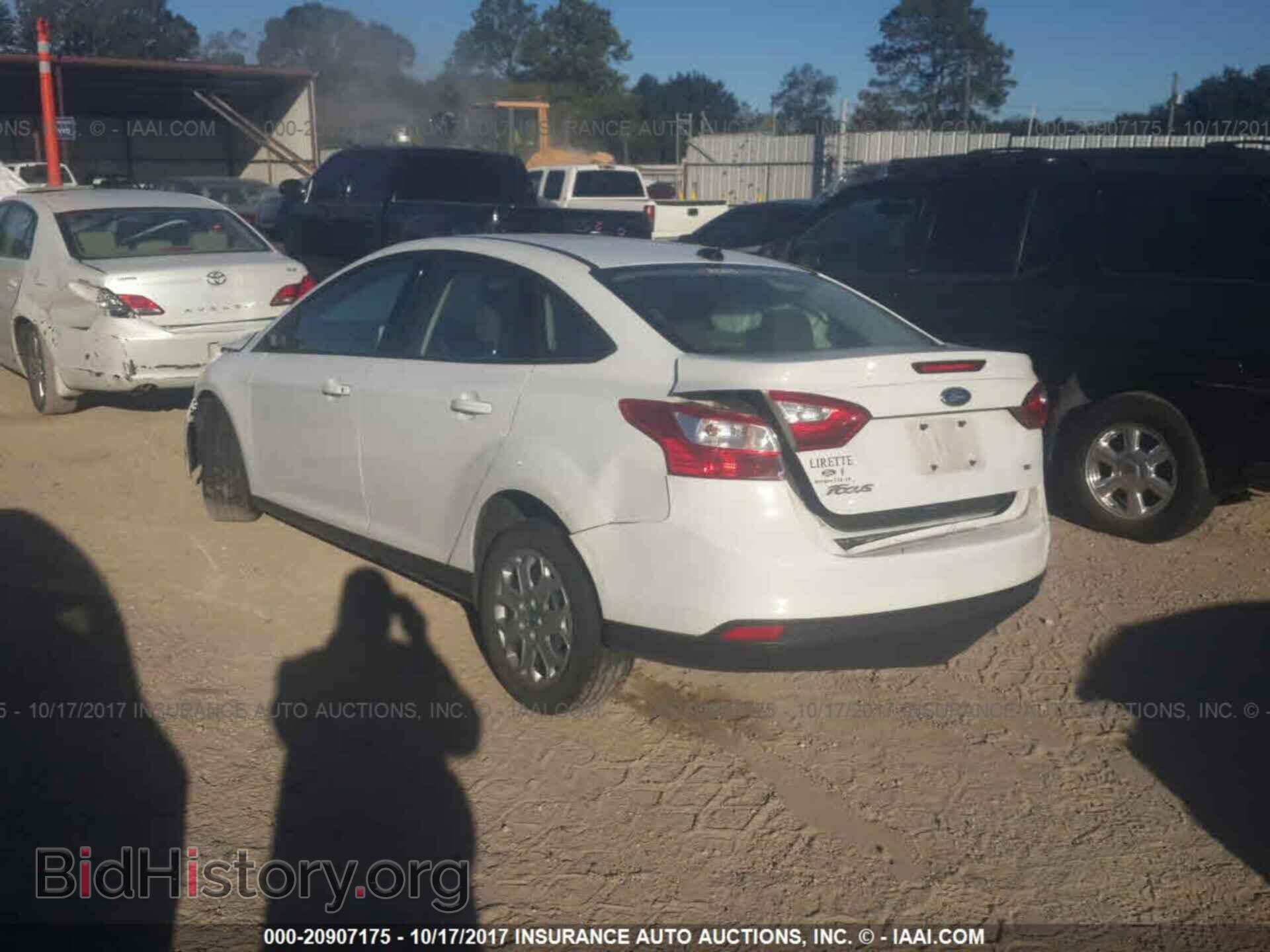 2012 Ford Focus - VIN: 1FAHP3F25CL126064 - Photo 3