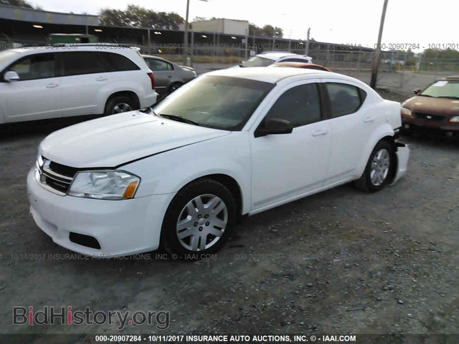 2011 Dodge Avenger - VIN: 1B3BD4FB5BN579314 - Фото 2