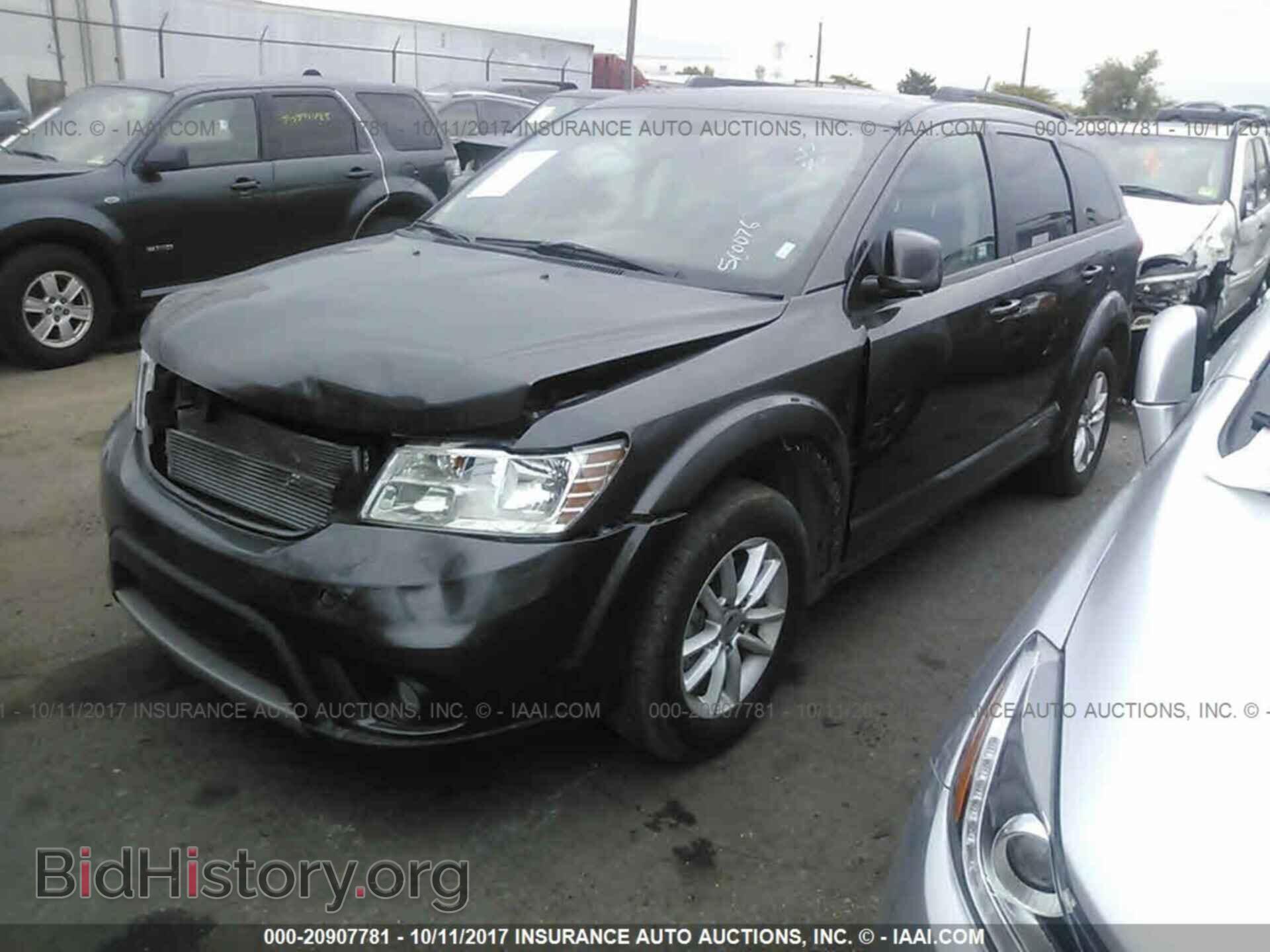 2017 Dodge Journey - VIN: 3C4PDCBGXHT510076 - Фото 2