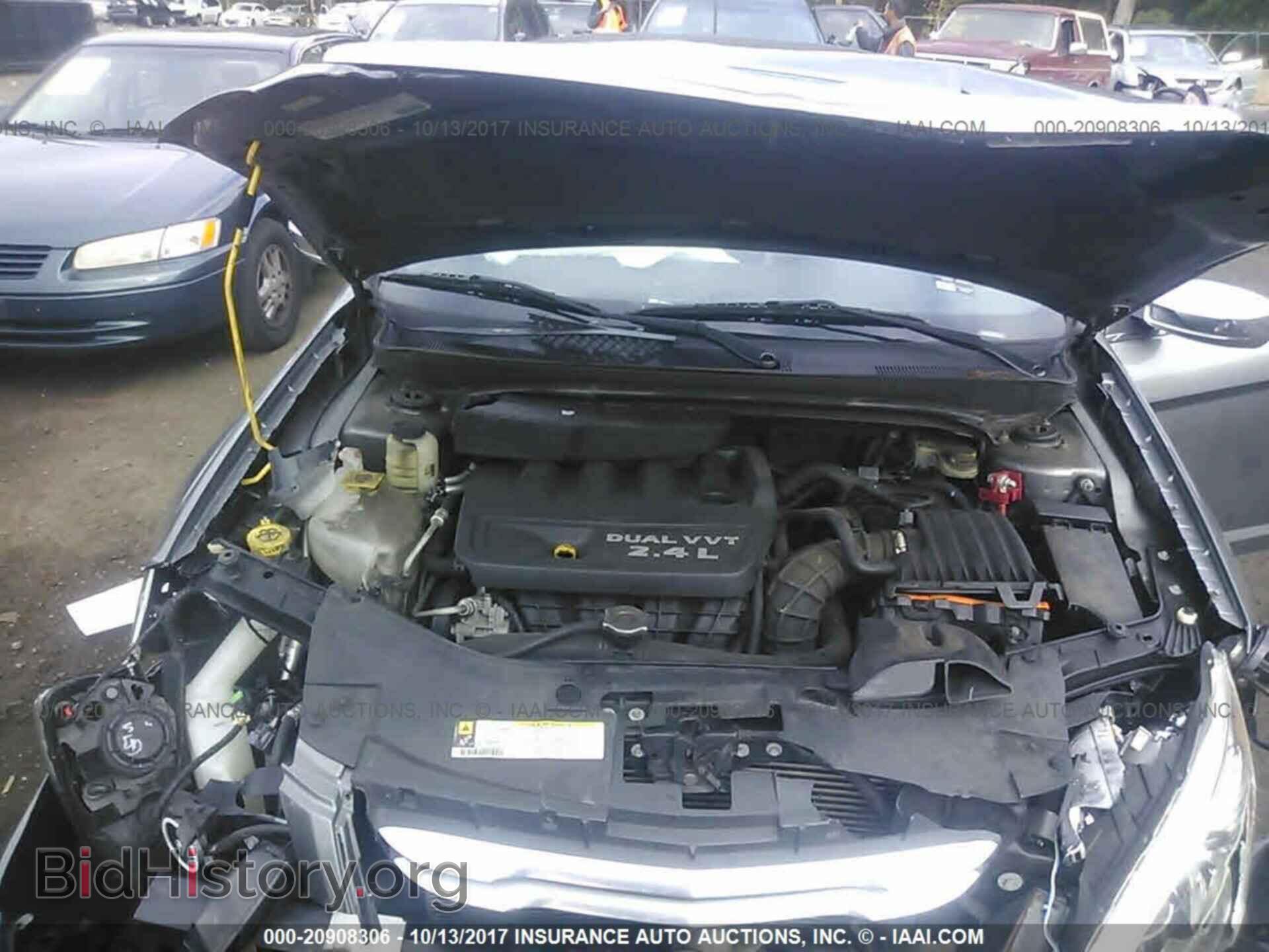 2012 Chrysler 200 - VIN: 1C3CCBCB7CN120371 - Фото 10