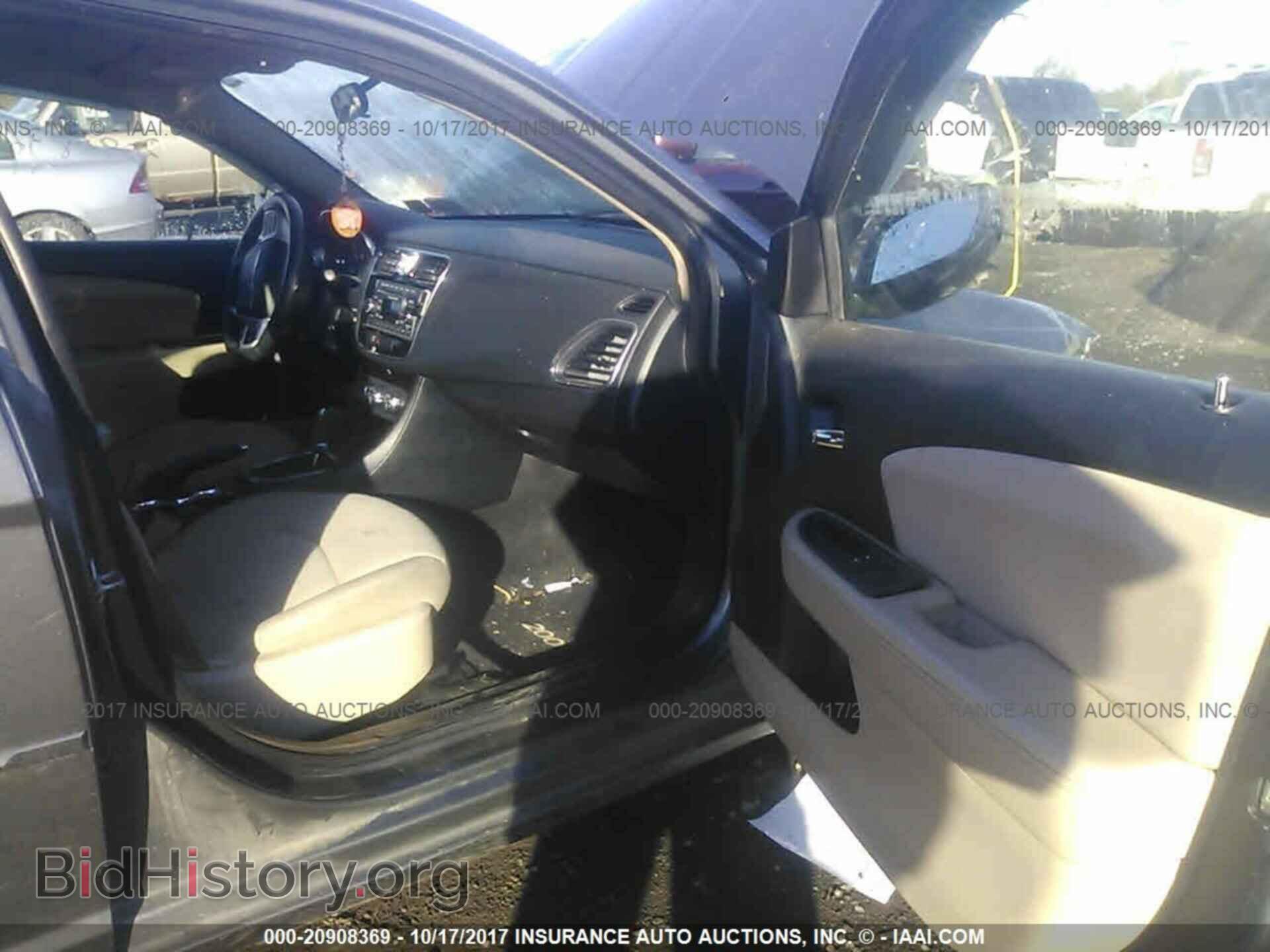 2013 Chrysler 200 - VIN: 1C3CCBBB0DN703920 - Фото 5