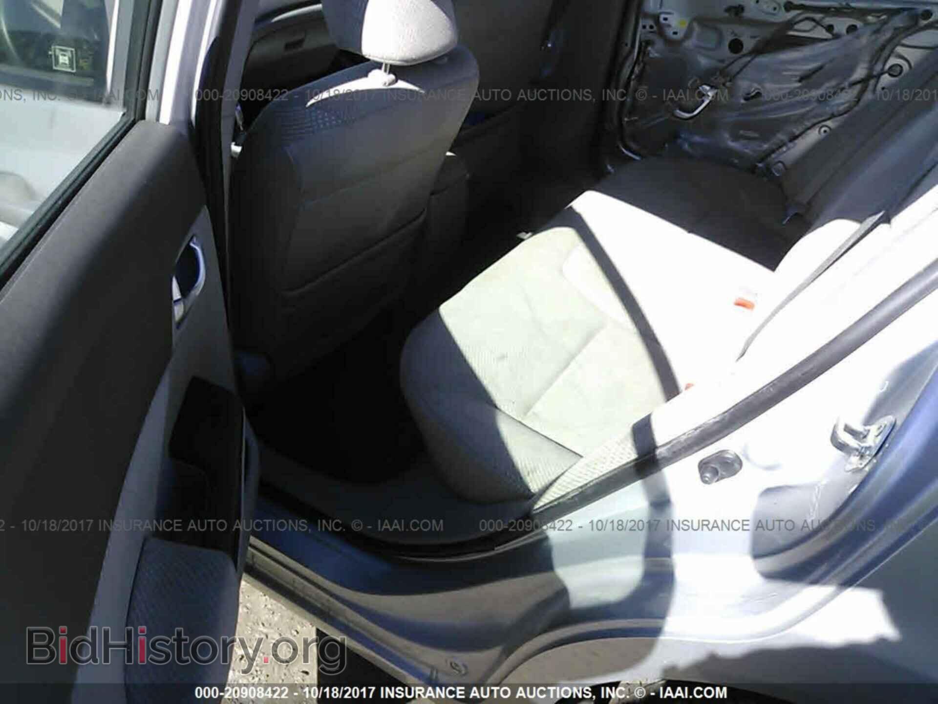 2012 Honda Civic - VIN: JHMFB4F27CS002100 - Photo 8