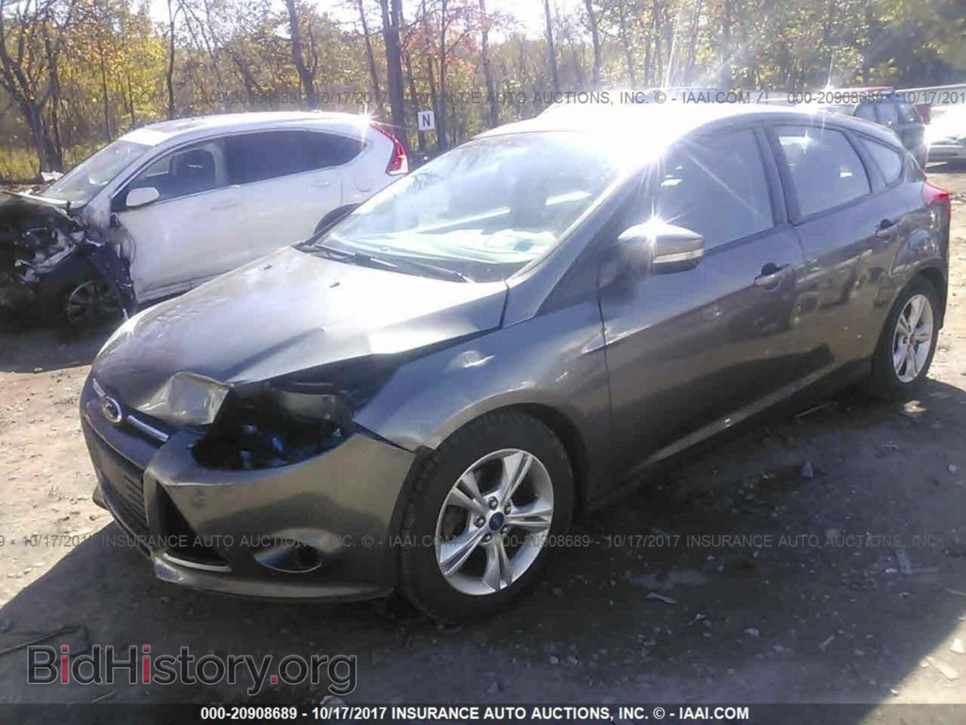 2014 Ford Focus - VIN: 1FADP3K26EL329357 - Photo 2