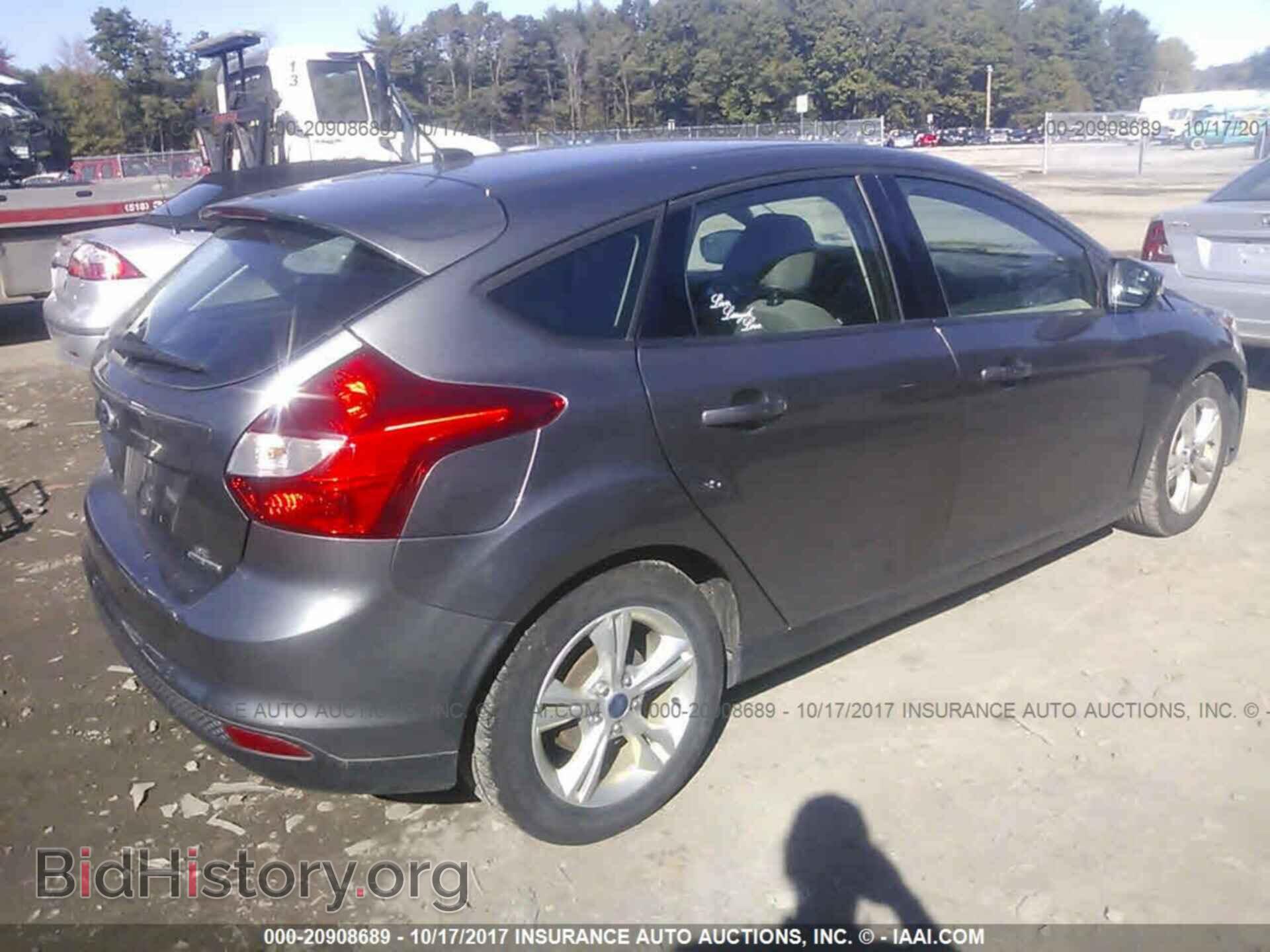2014 Ford Focus - VIN: 1FADP3K26EL329357 - Photo 4