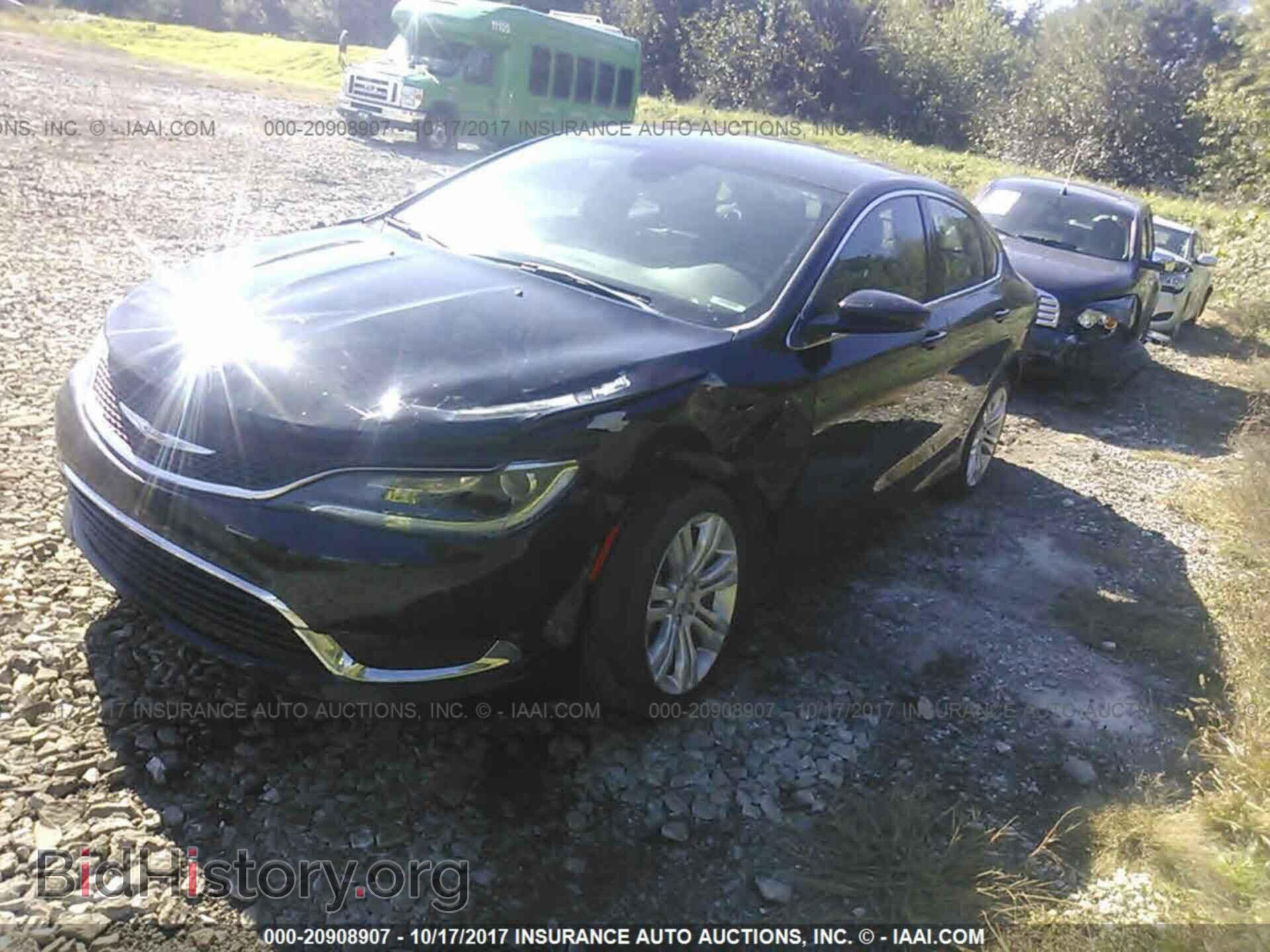 2015 Chrysler 200 - VIN: 1C3CCCAB0FN647147 - Photo 2