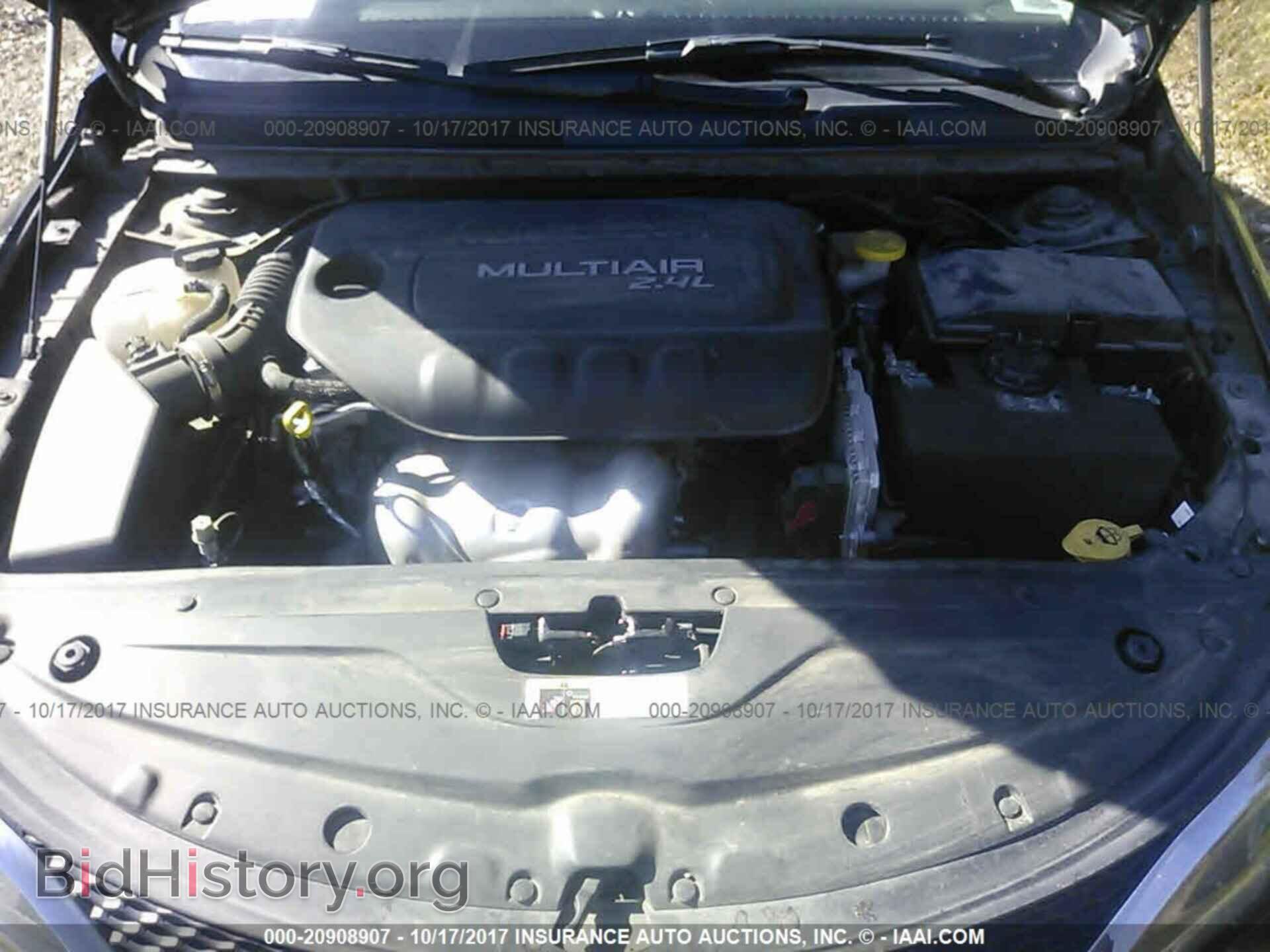 2015 Chrysler 200 - VIN: 1C3CCCAB0FN647147 - Photo 10