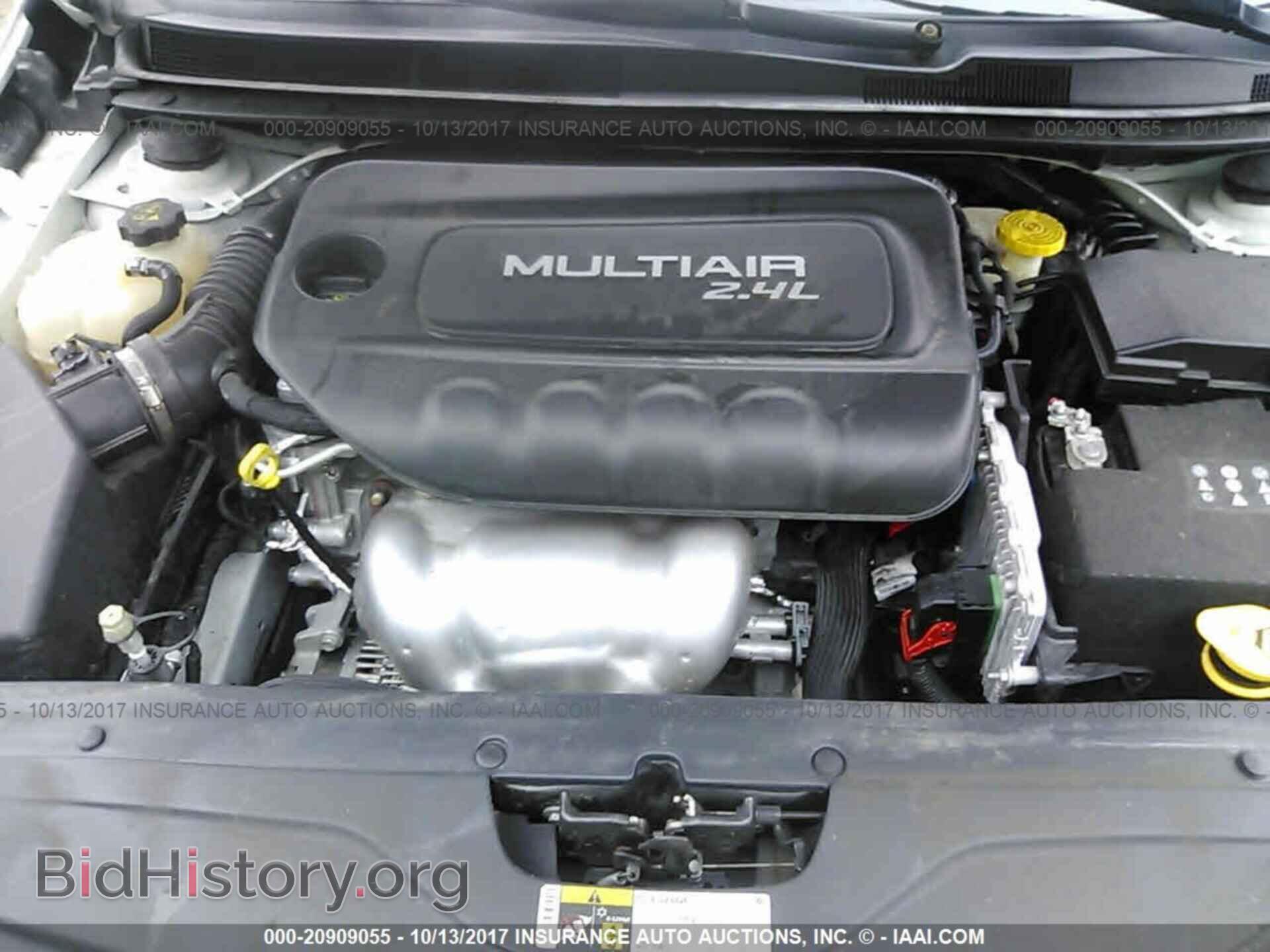 2015 Chrysler 200 - VIN: 1C3CCCAB3FN694494 - Фото 10