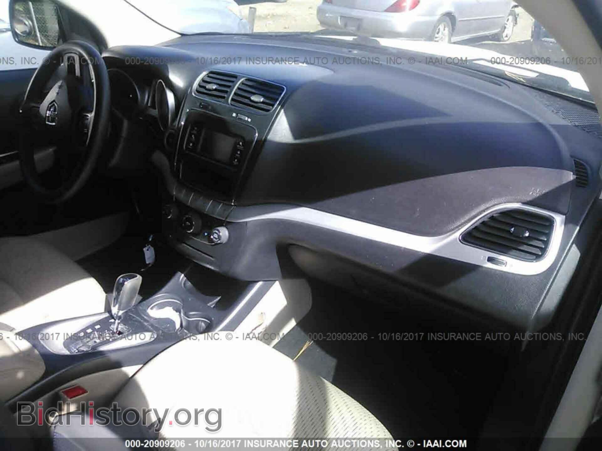 2015 Dodge Journey - VIN: 3C4PDCBG0FT628182 - Photo 5