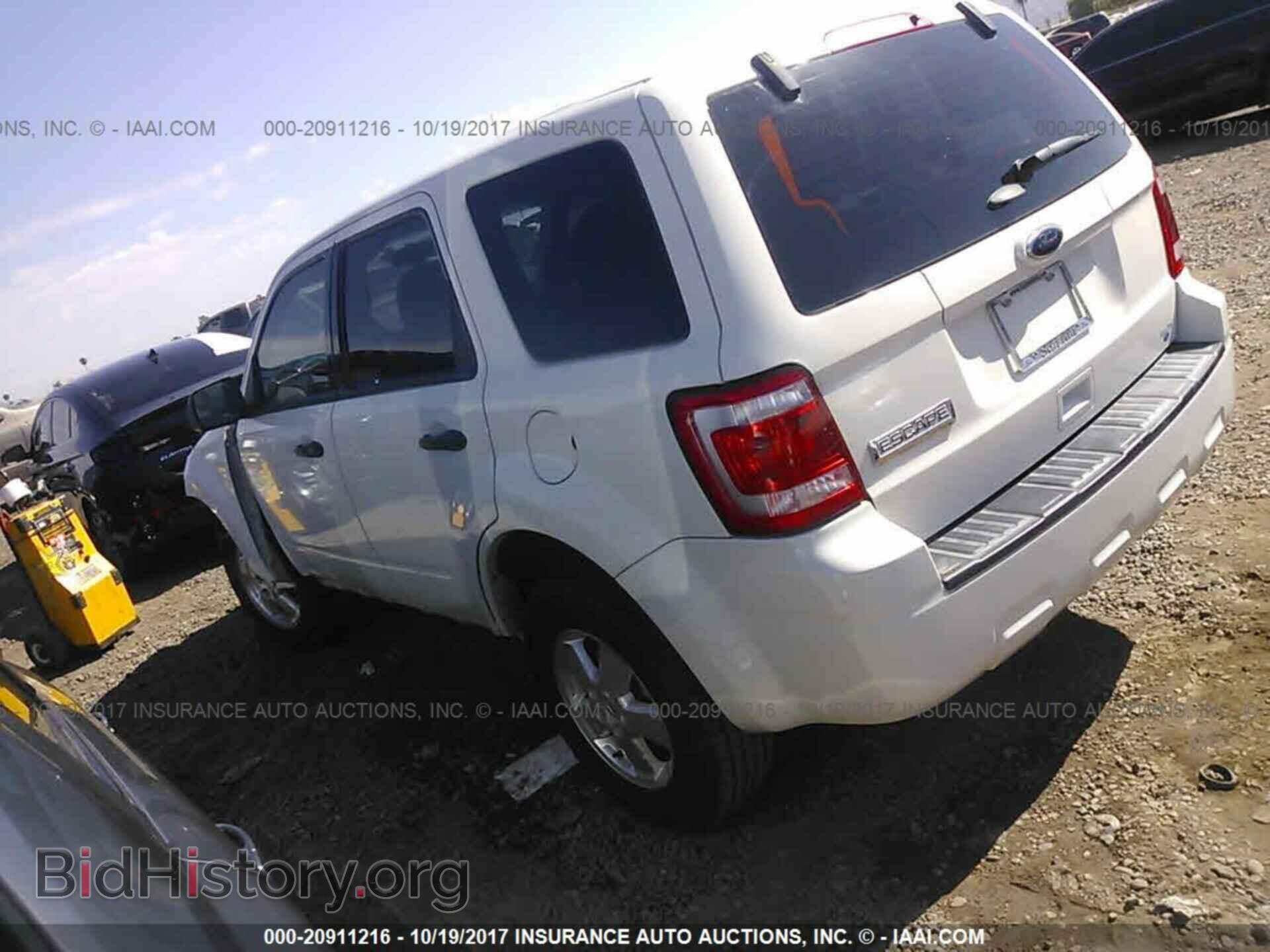 2012 Ford Escape - VIN: 1FMCU0C76CKA44180 - Photo 3