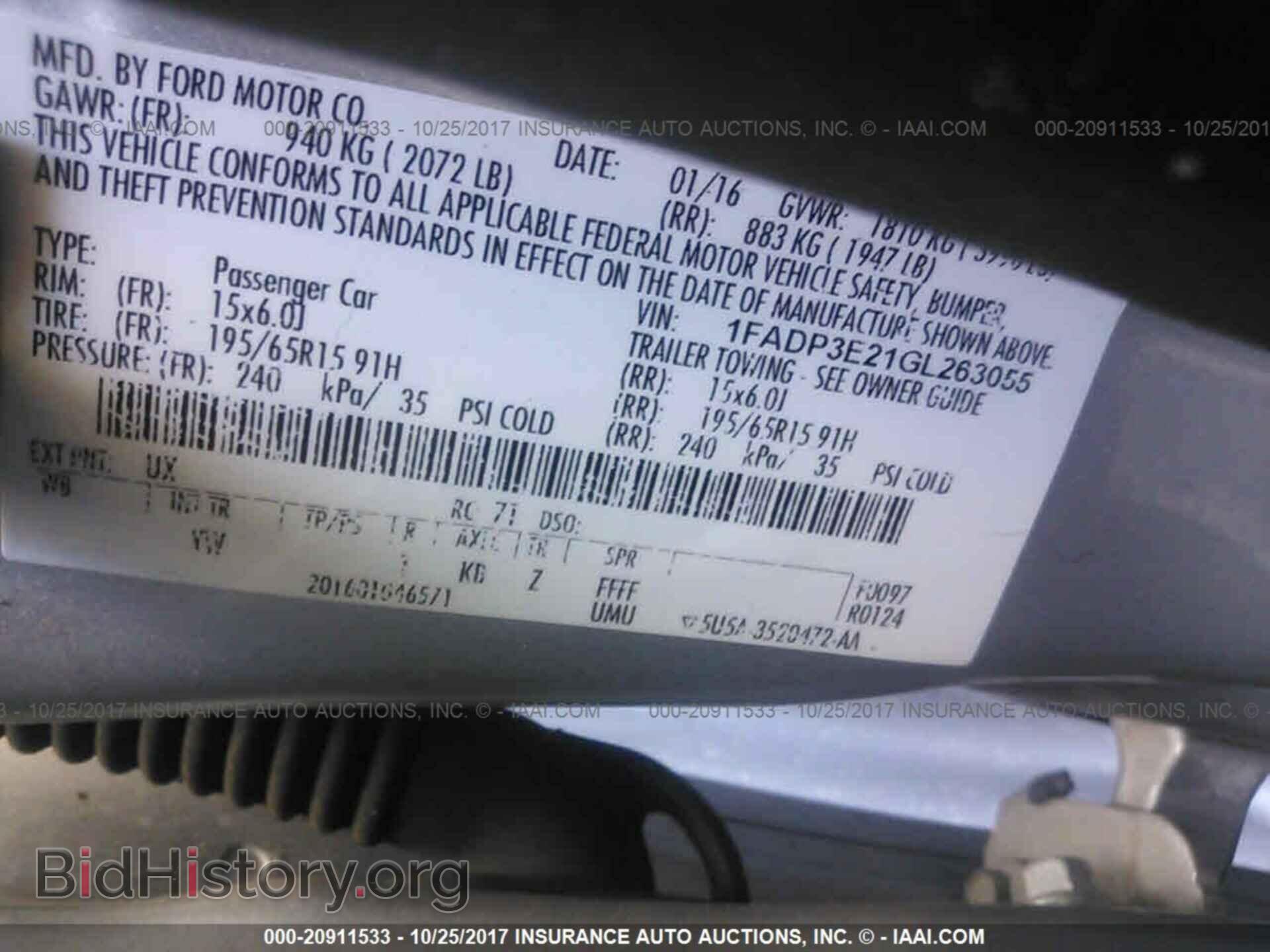 2016 Ford Focus - VIN: 1FADP3E21GL263055 - Photo 9
