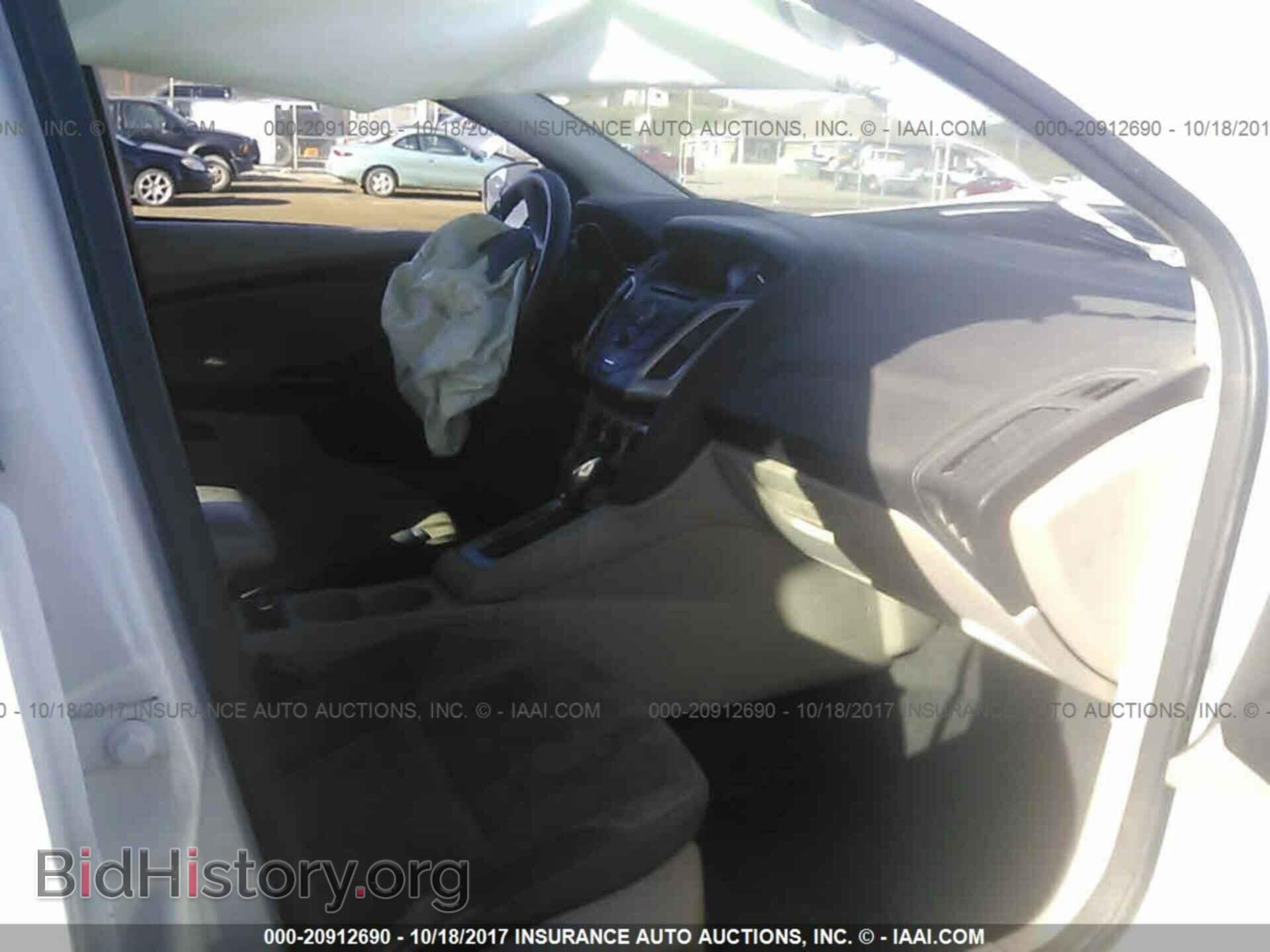 2012 Ford Focus - VIN: 1FAHP3F29CL262875 - Photo 5