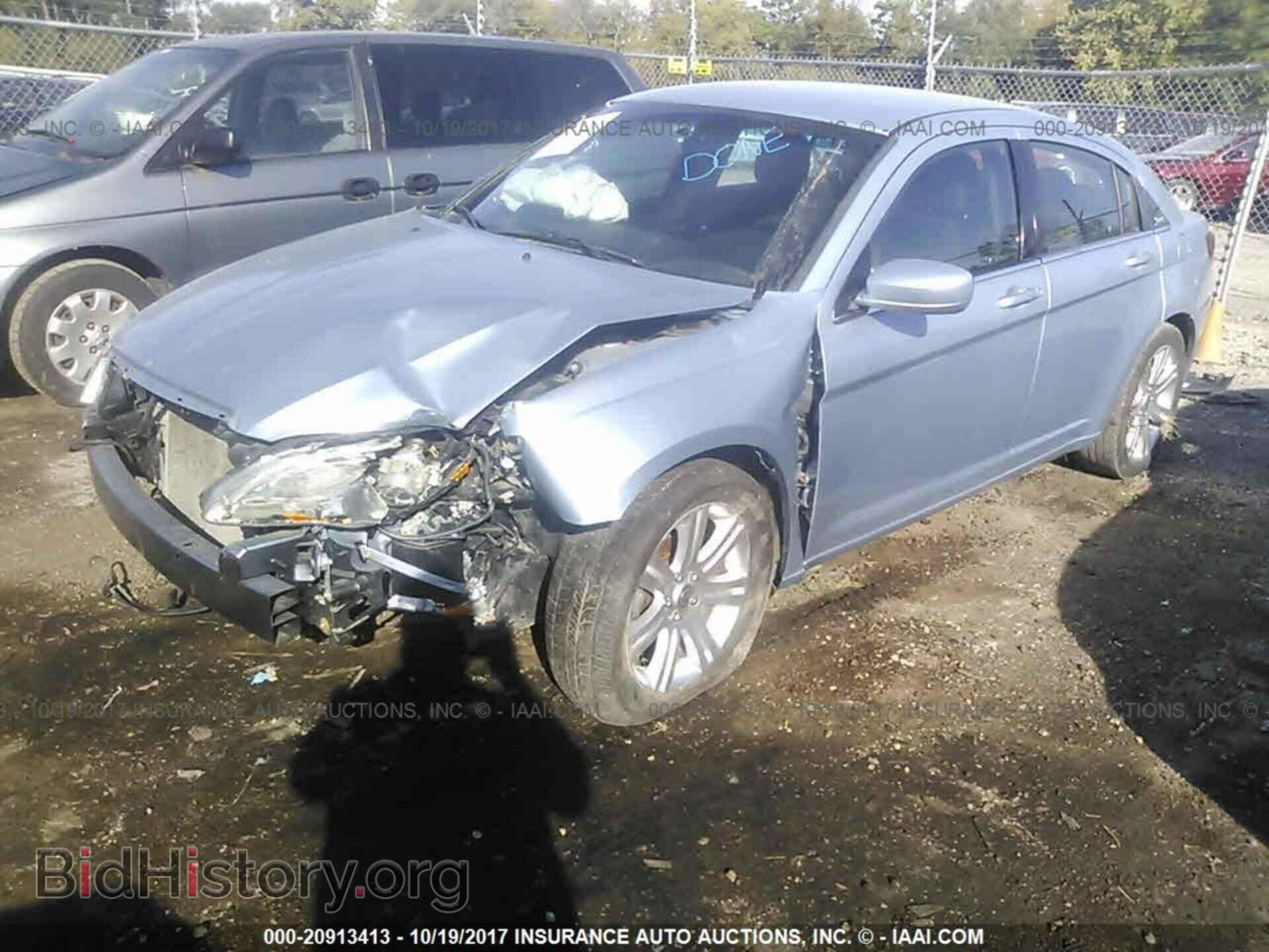 2013 Chrysler 200 - VIN: 1C3CCBBB5DN763868 - Photo 2