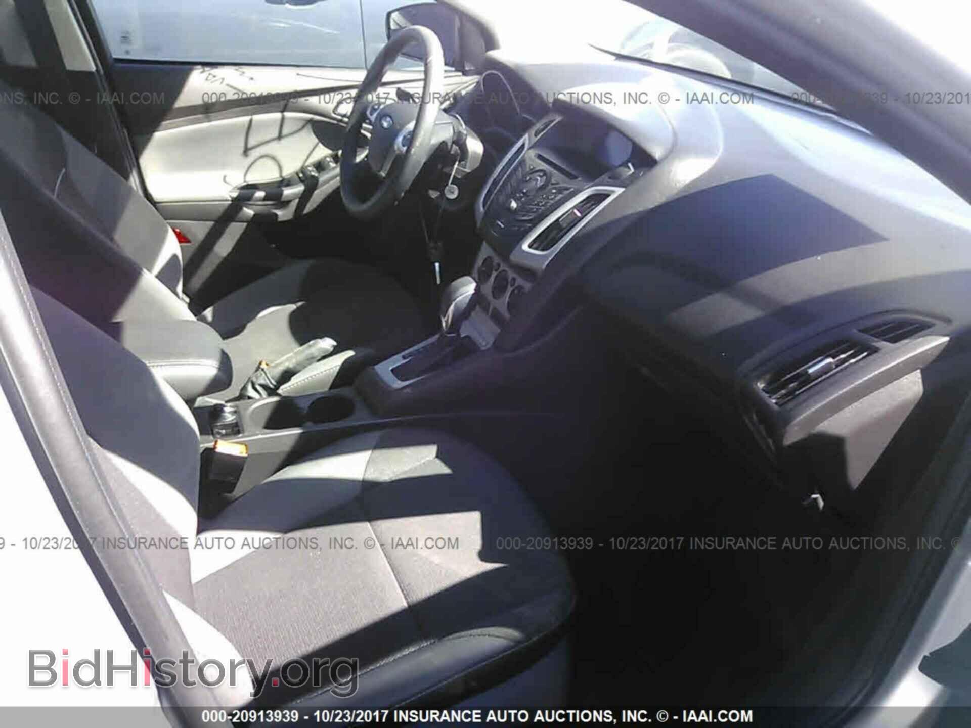 2014 Ford Focus - VIN: 1FADP3F20EL130363 - Photo 5