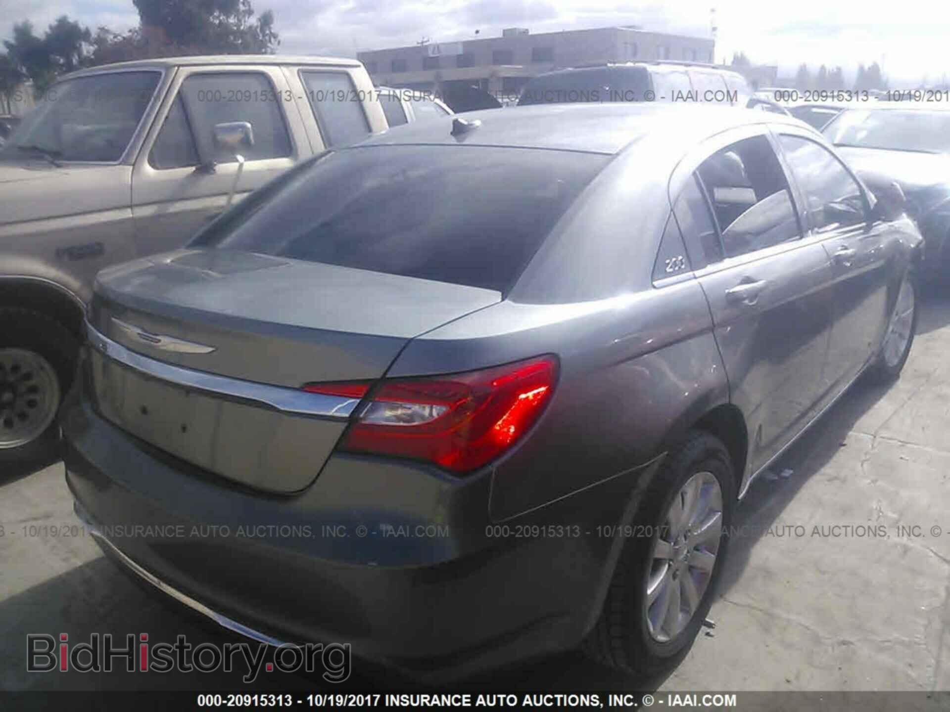 2012 Chrysler 200 - VIN: 1C3CCBBB1CN119976 - Photo 4