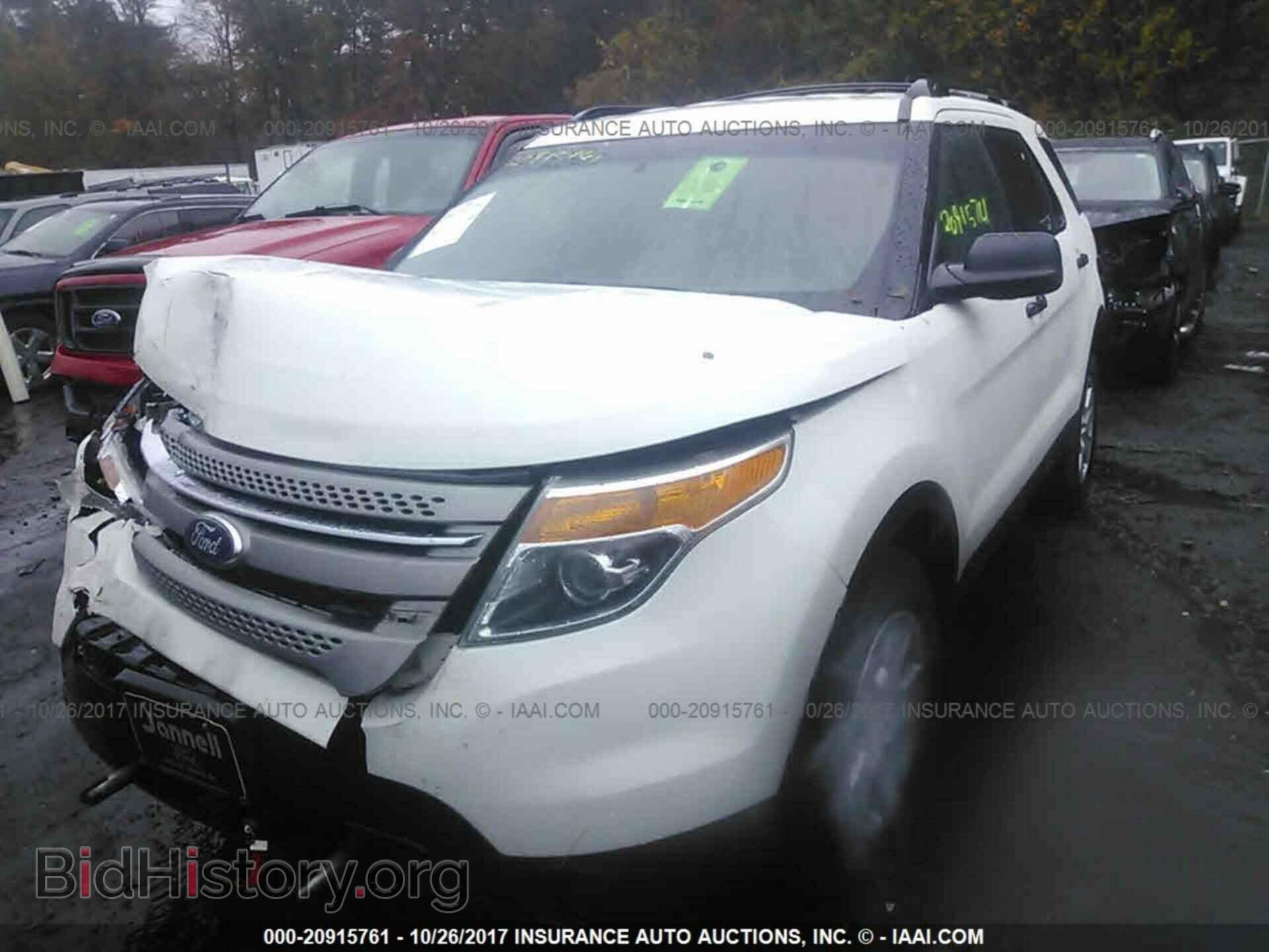 2011 Ford Explorer - VIN: 1FMHK8B88BGA61729 - Фото 2