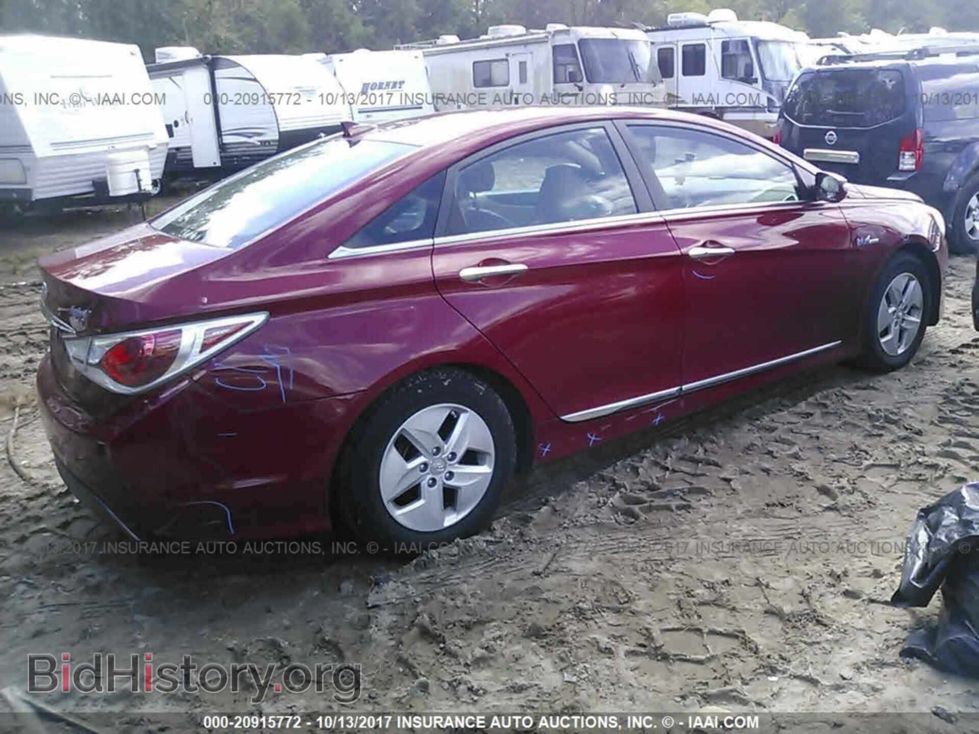 2012 Hyundai Sonata - VIN: KMHEC4A48CA046868 - Photo 4