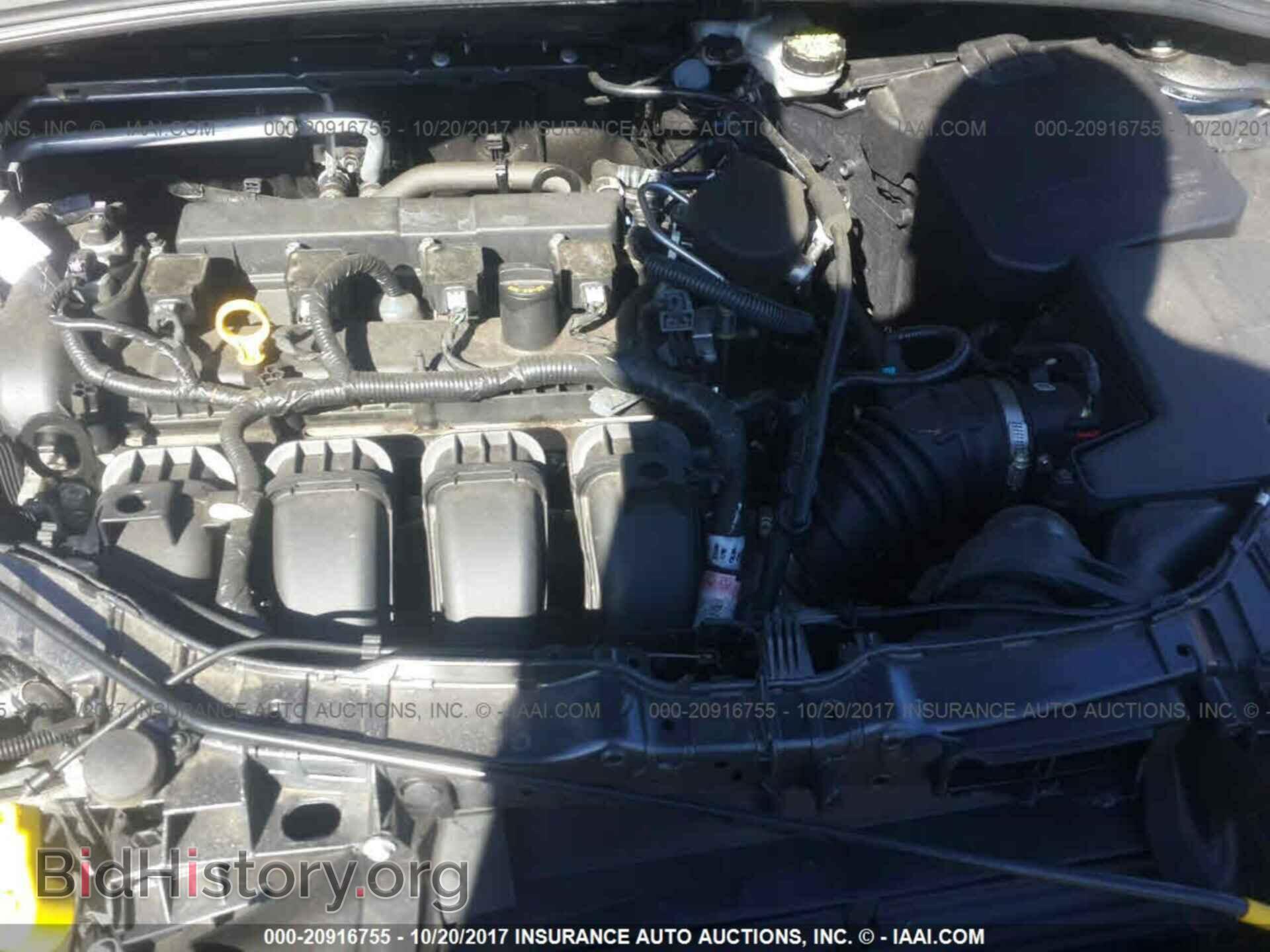 2016 Ford Focus - VIN: 1FADP3F29GL248561 - Photo 10