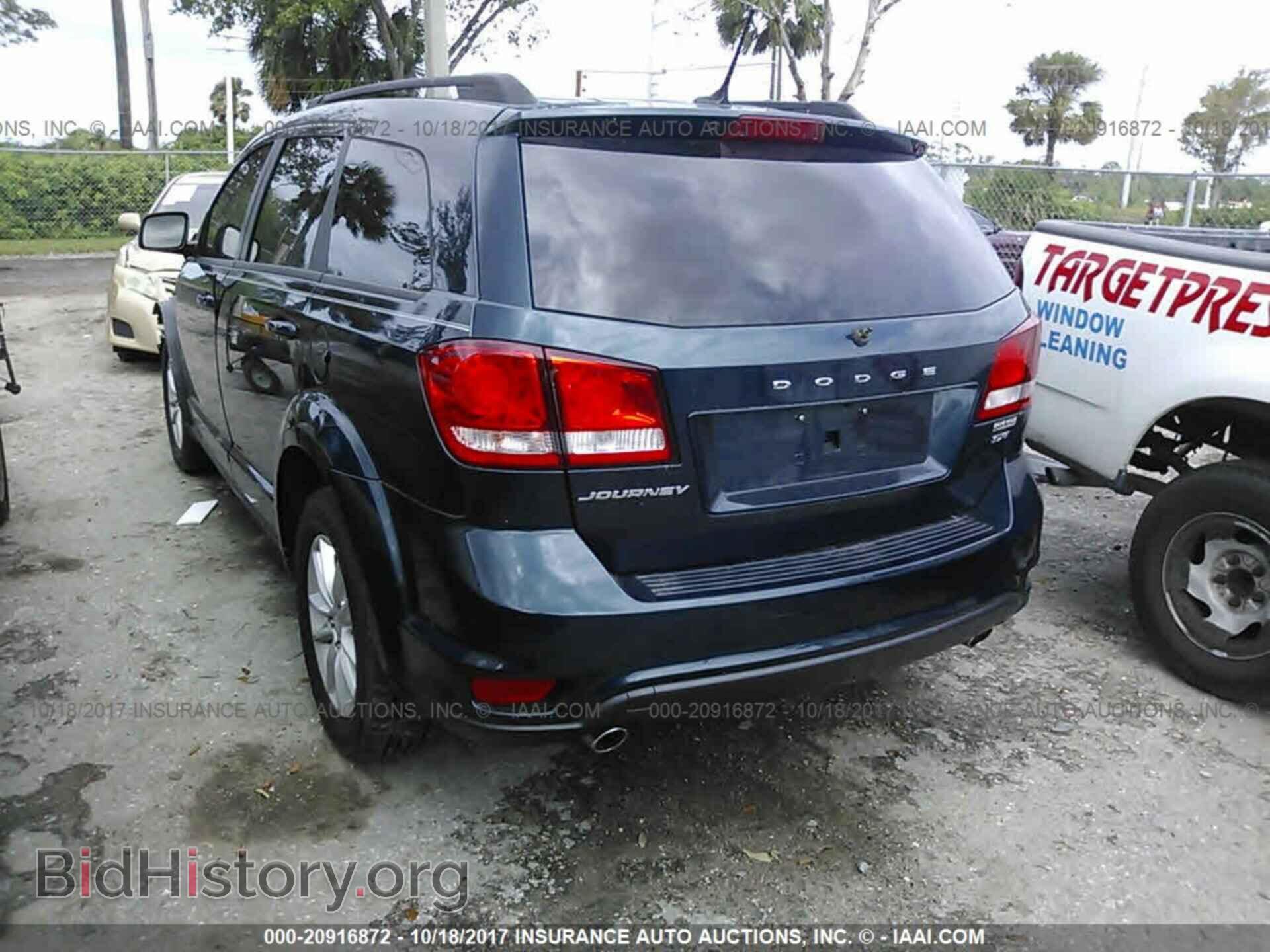 2014 Dodge Journey - VIN: 3C4PDCBG0ET137058 - Фото 3
