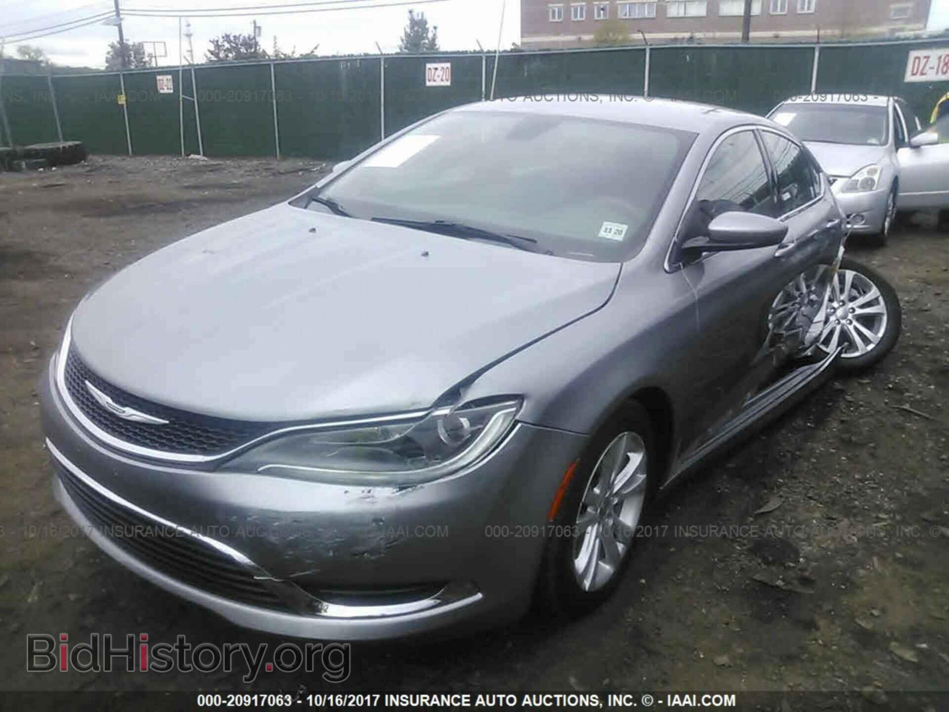 2015 Chrysler 200 - VIN: 1C3CCCAB1FN722762 - Photo 2