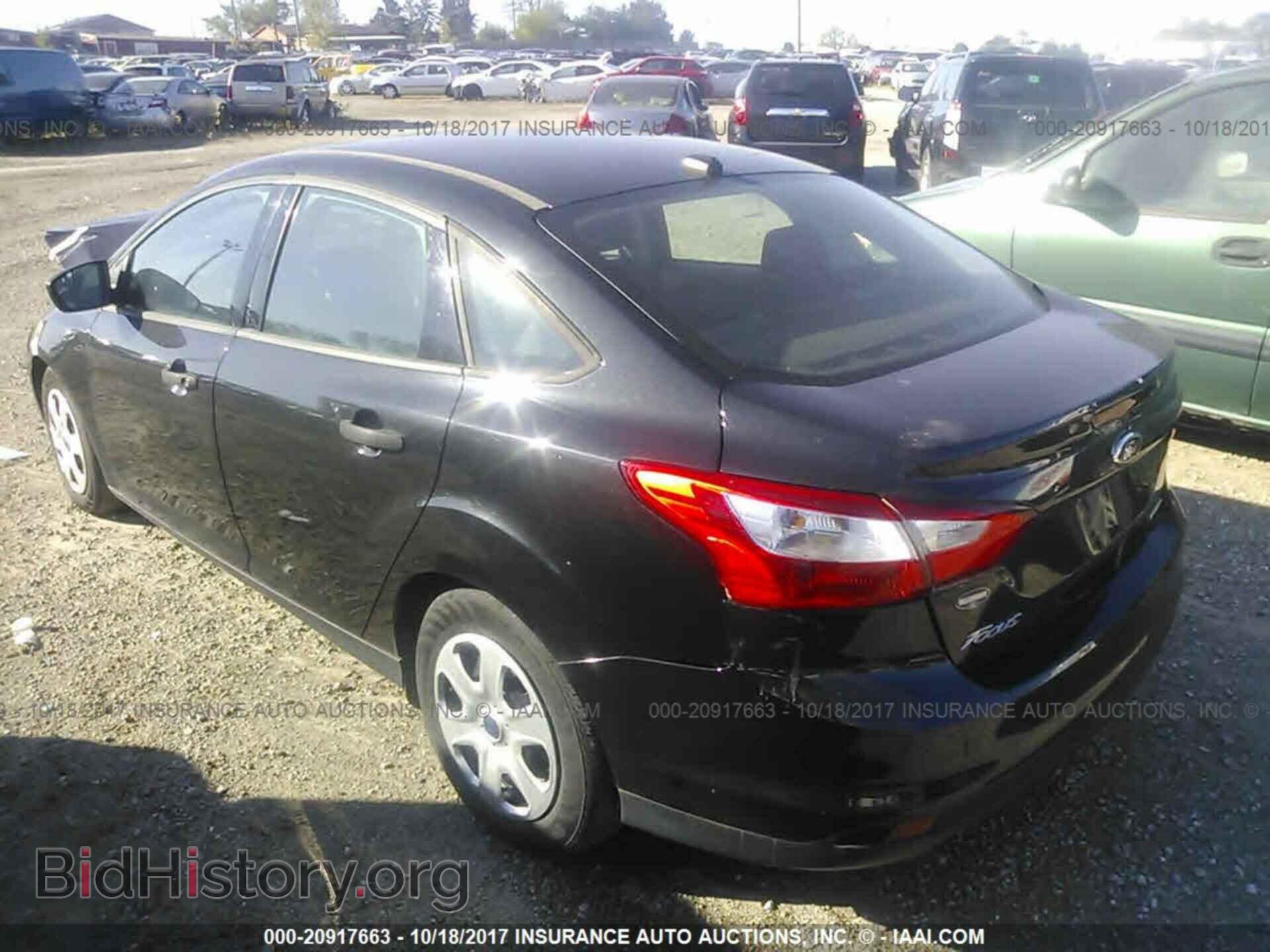 2014 Ford Focus - VIN: 1FADP3E22EL404082 - Photo 3