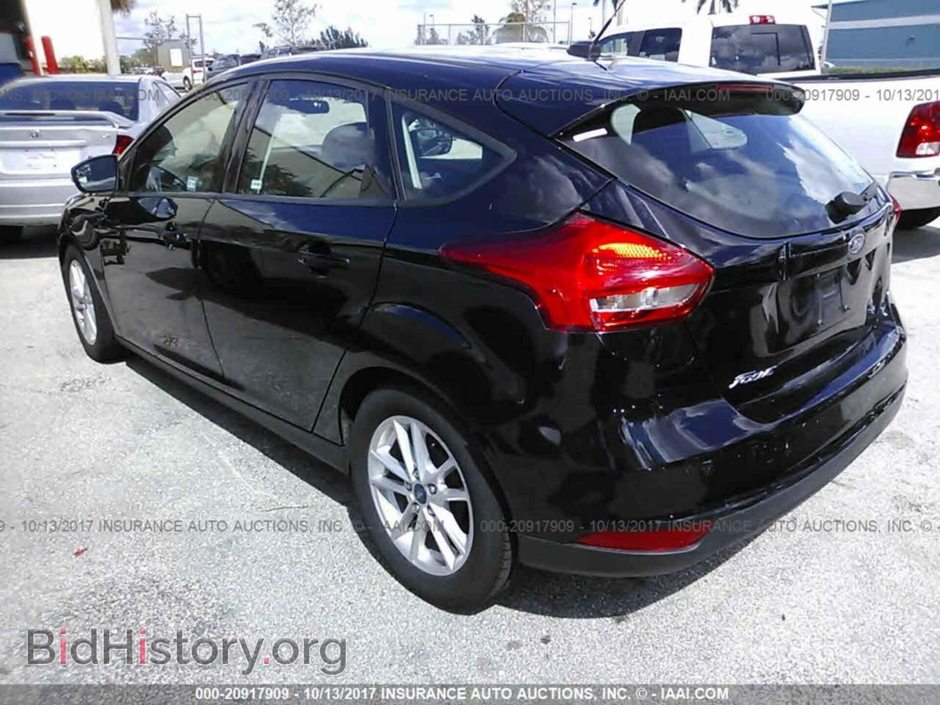 2016 Ford Focus - VIN: 1FADP3K25GL352180 - Photo 3