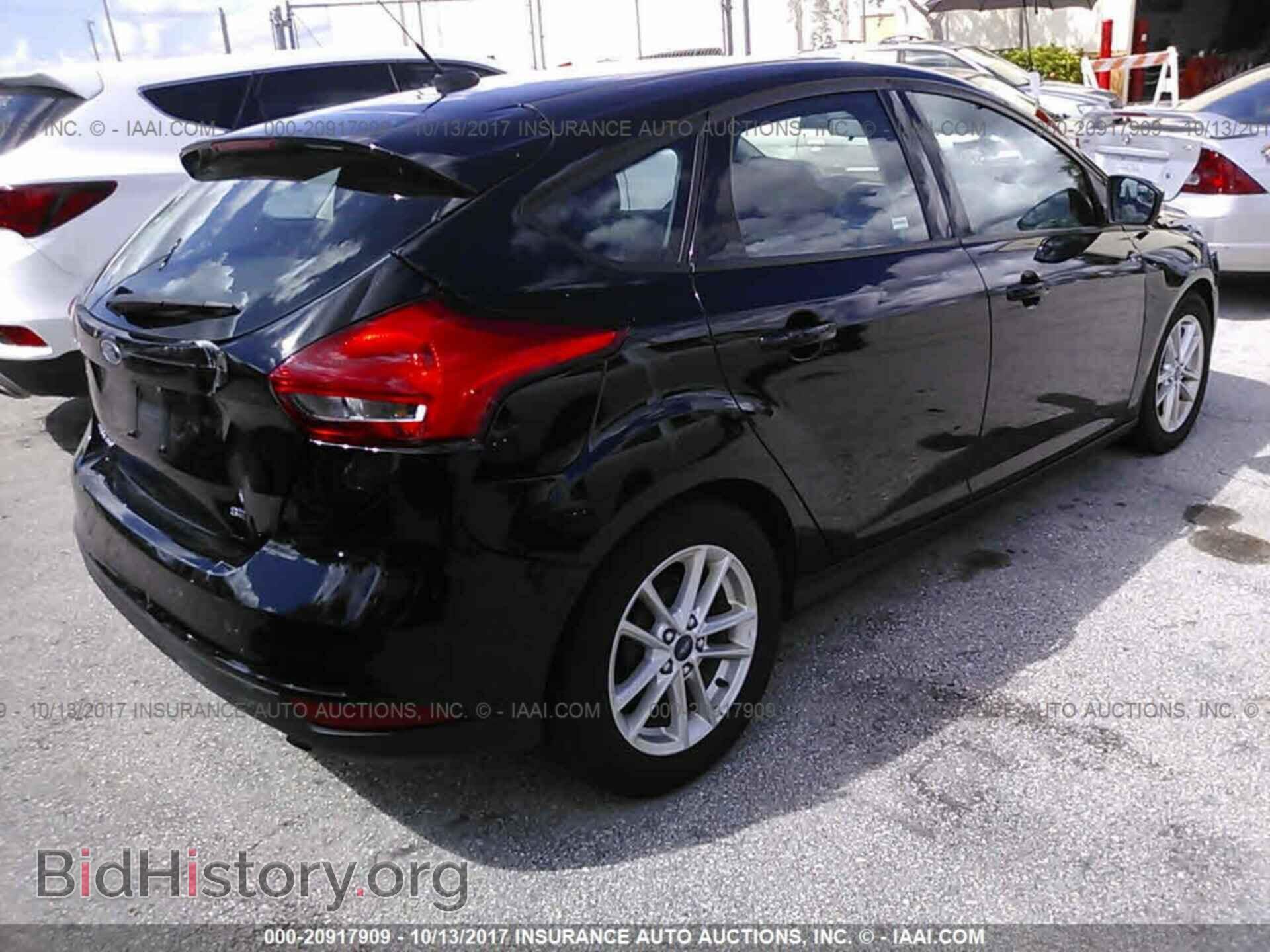 2016 Ford Focus - VIN: 1FADP3K25GL352180 - Photo 4