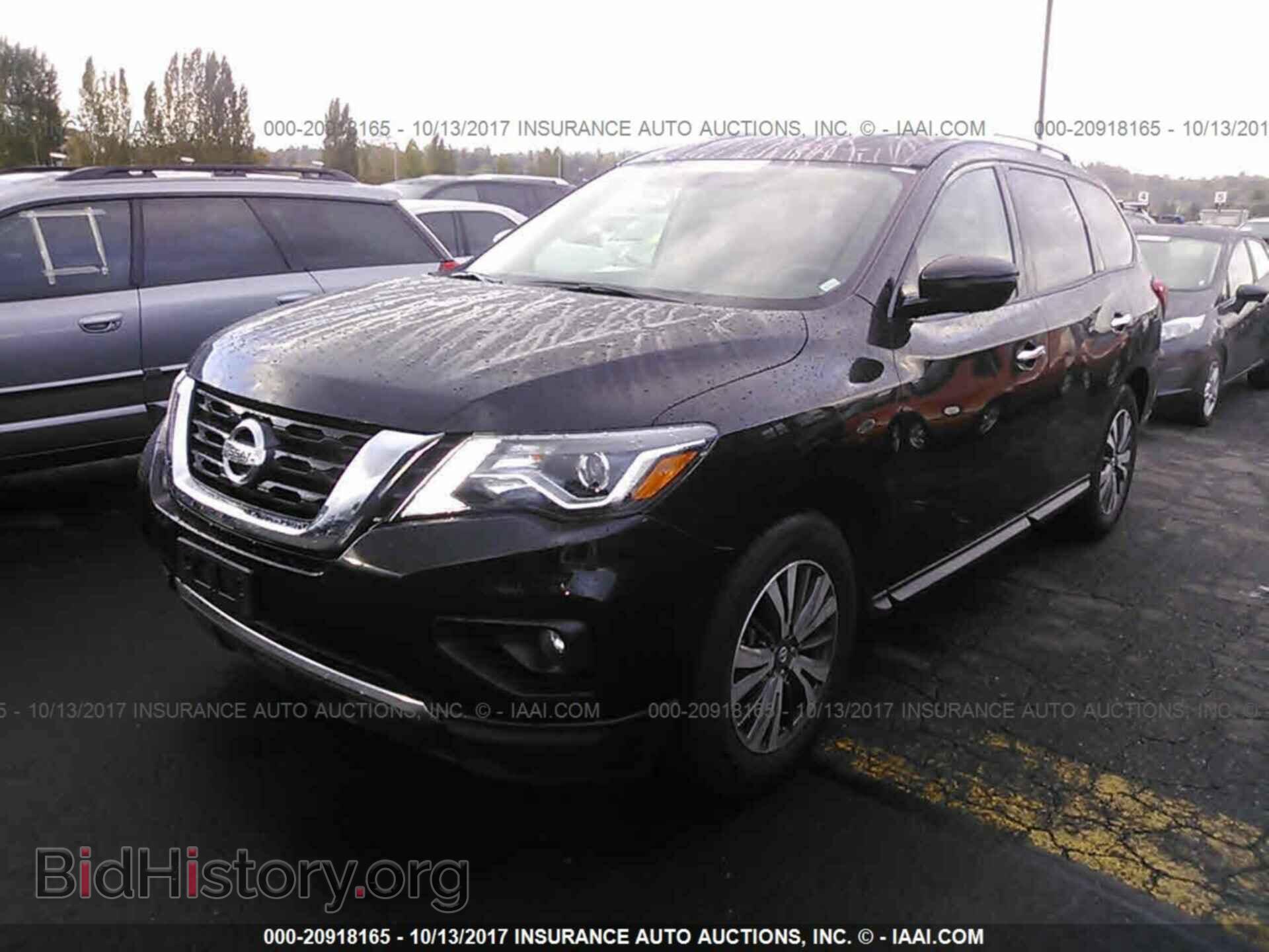 2017 Nissan Pathfinder - VIN: 5N1DR2MM6HC636475 - Фото 2