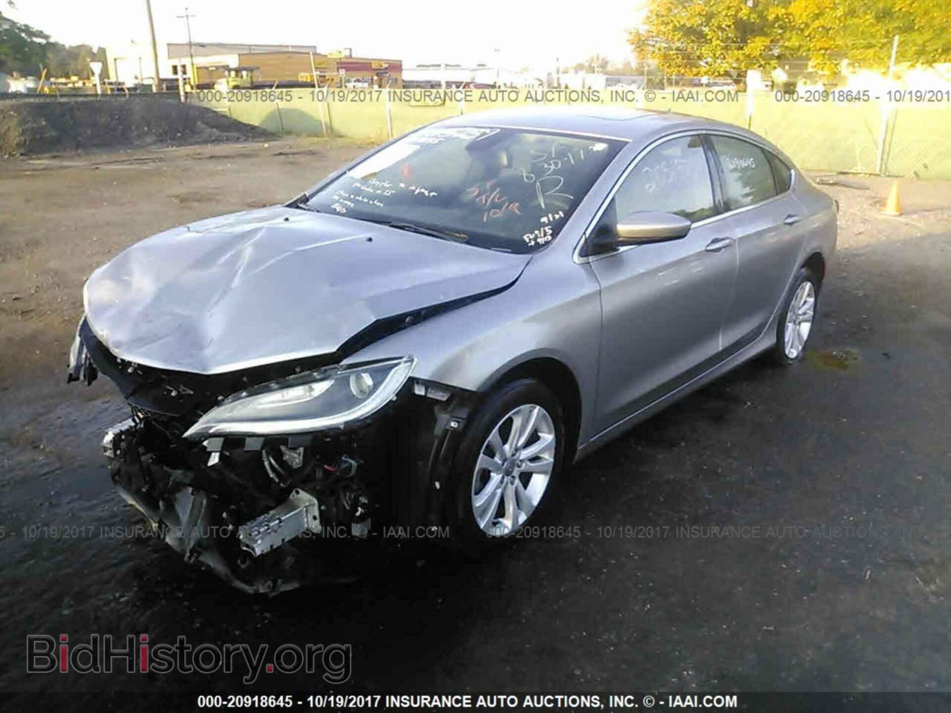 2016 Chrysler 200 - VIN: 1C3CCCAB1GN115276 - Photo 2
