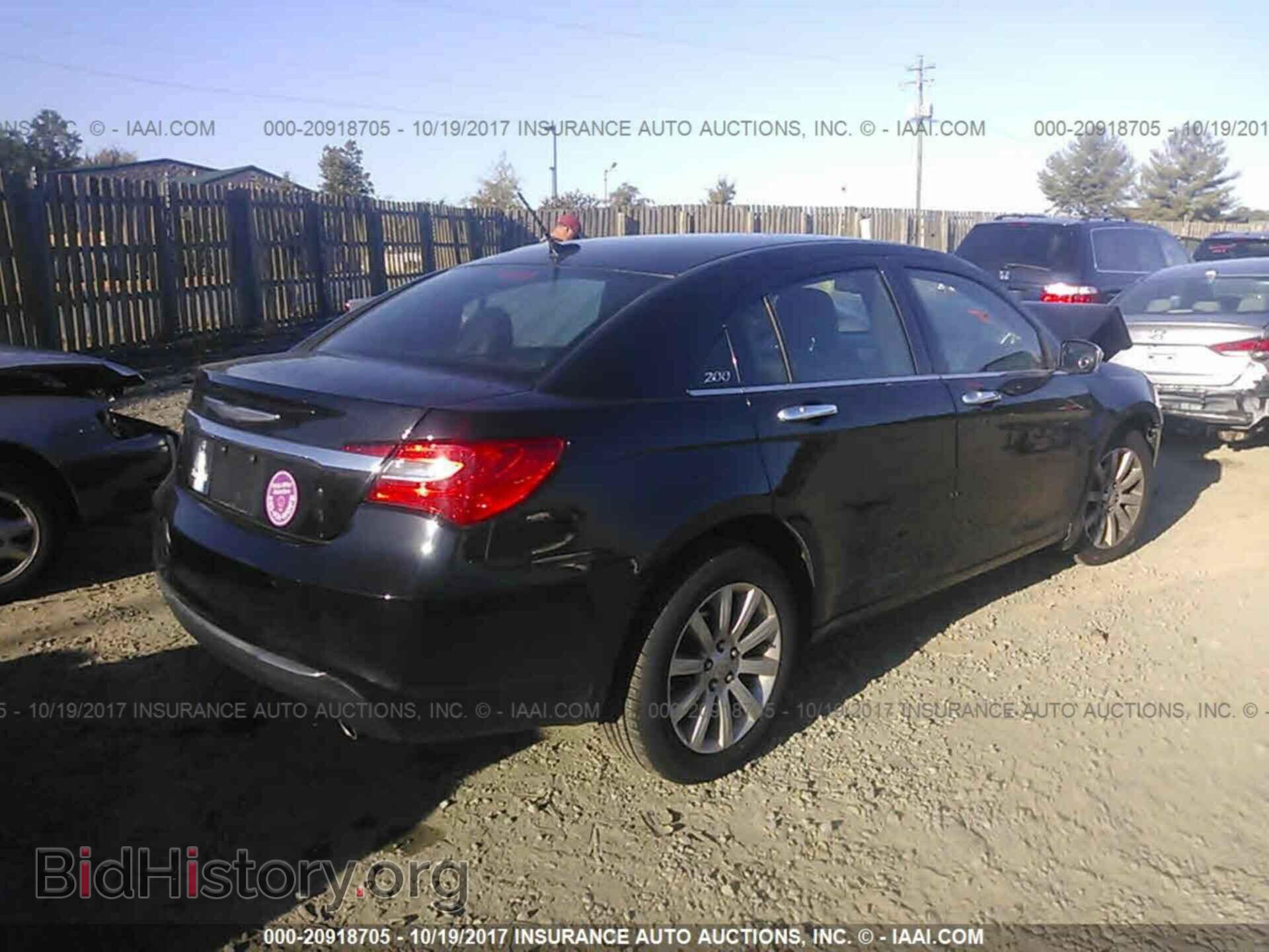 2013 Chrysler 200 - VIN: 1C3CCBCG0DN602452 - Фото 4