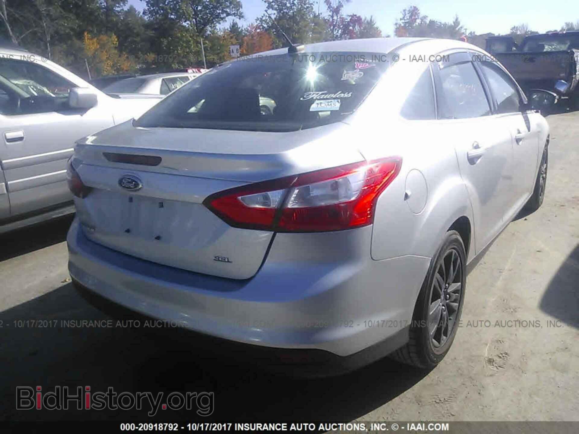 2012 Ford Focus - VIN: 1FAHP3H26CL349825 - Photo 4