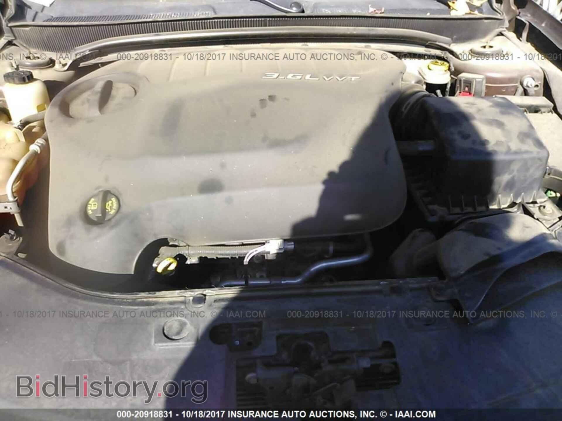2013 Chrysler 200 - VIN: 1C3CCBCG2DN556476 - Photo 10
