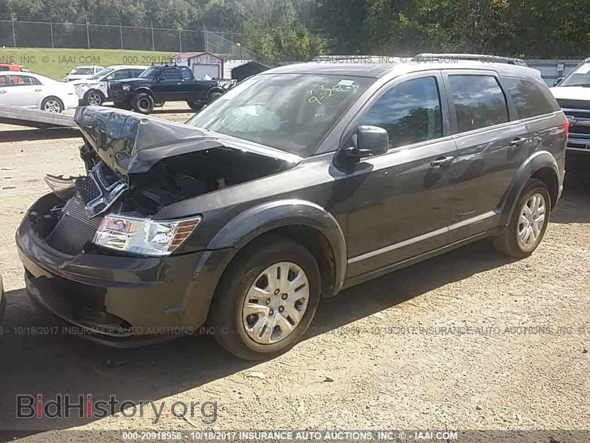 2017 Dodge Journey - VIN: 3C4PDCAB6HT599747 - Фото 2