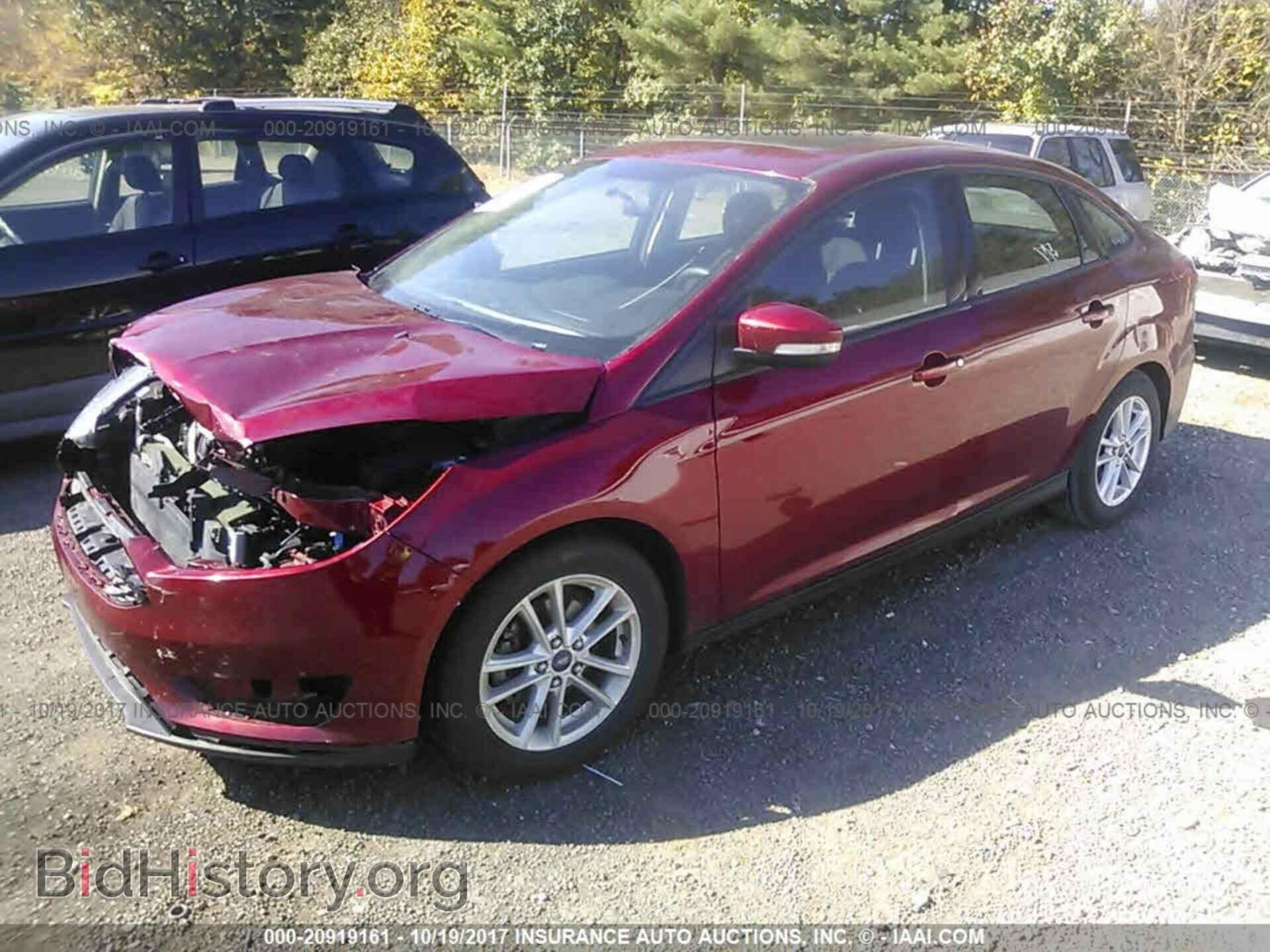 2015 Ford Focus - VIN: 1FADP3F22FL270304 - Фото 2