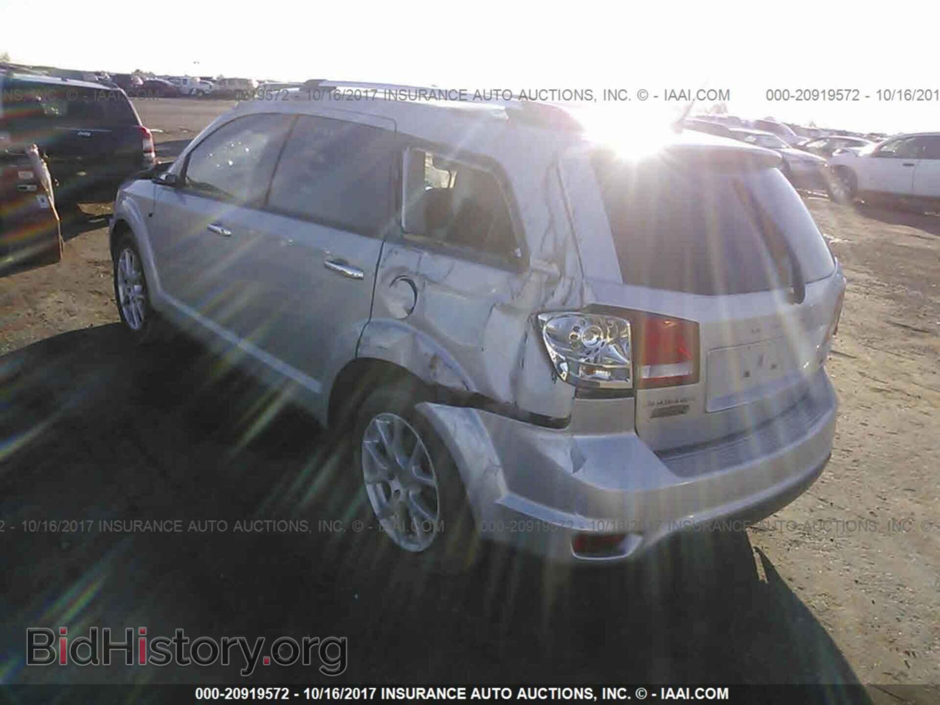 2011 Dodge Journey - VIN: 3D4PG3FG4BT548883 - Photo 3