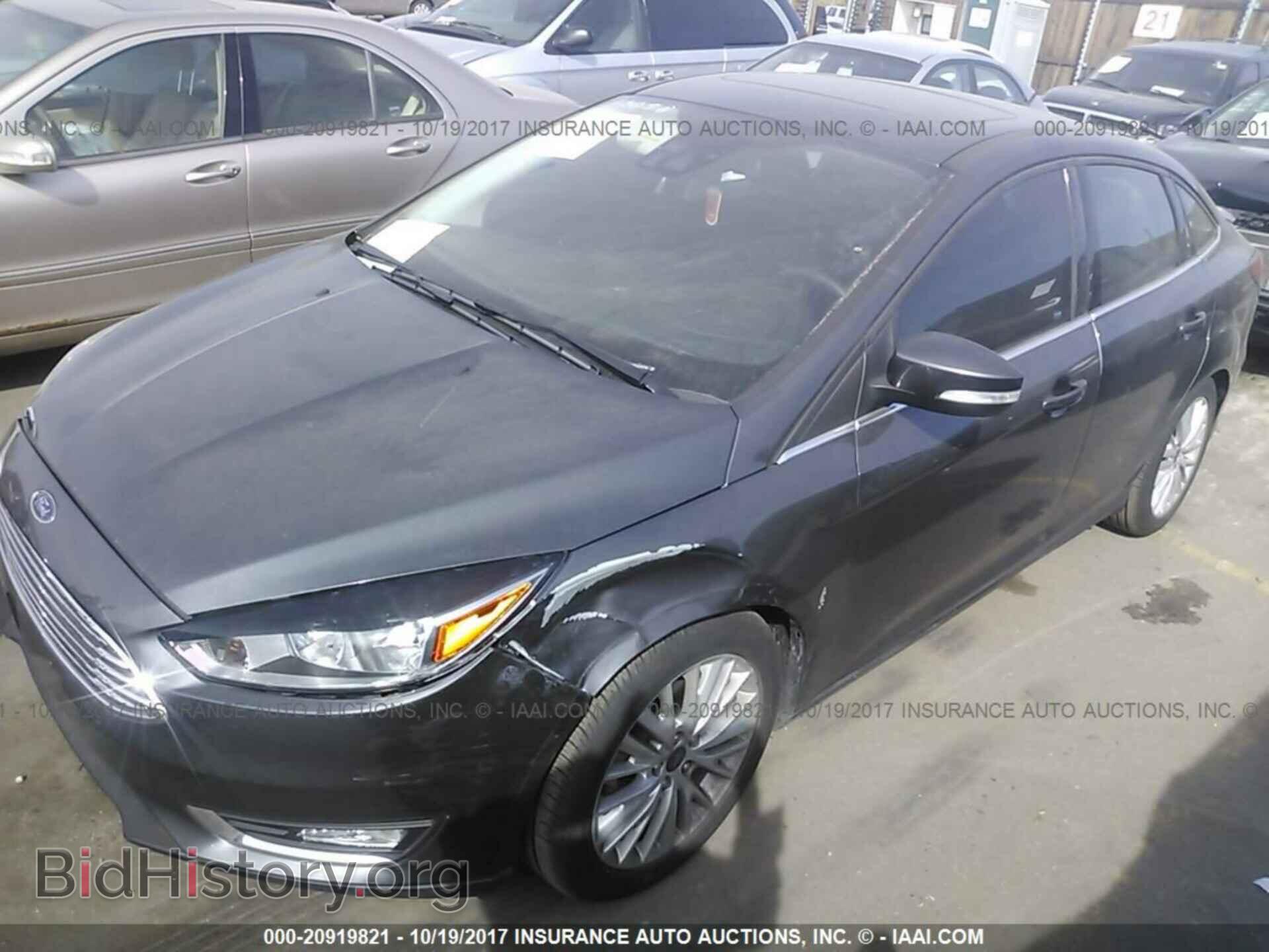 2017 Ford Focus - VIN: 1FADP3J29HL238766 - Photo 2