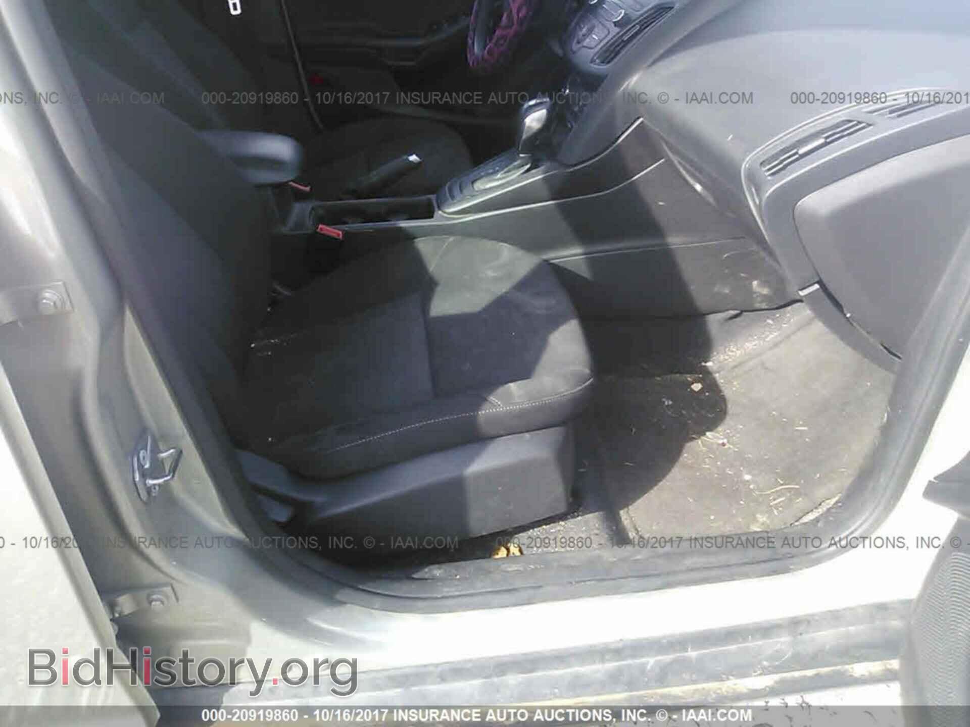2015 Ford Focus - VIN: 1FADP3F28FL234620 - Photo 5