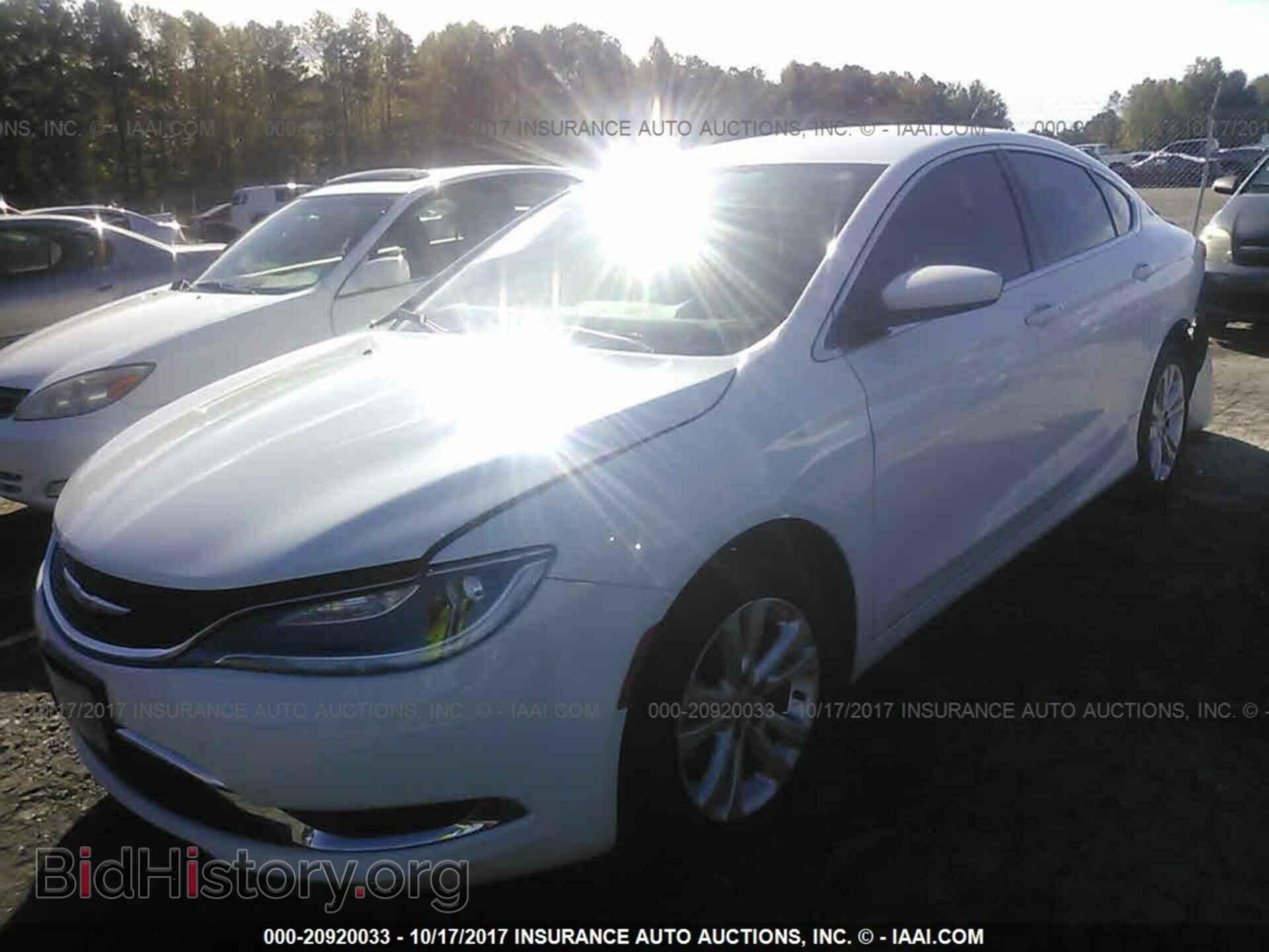 2015 Chrysler 200 - VIN: 1C3CCCAB7FN732423 - Фото 2